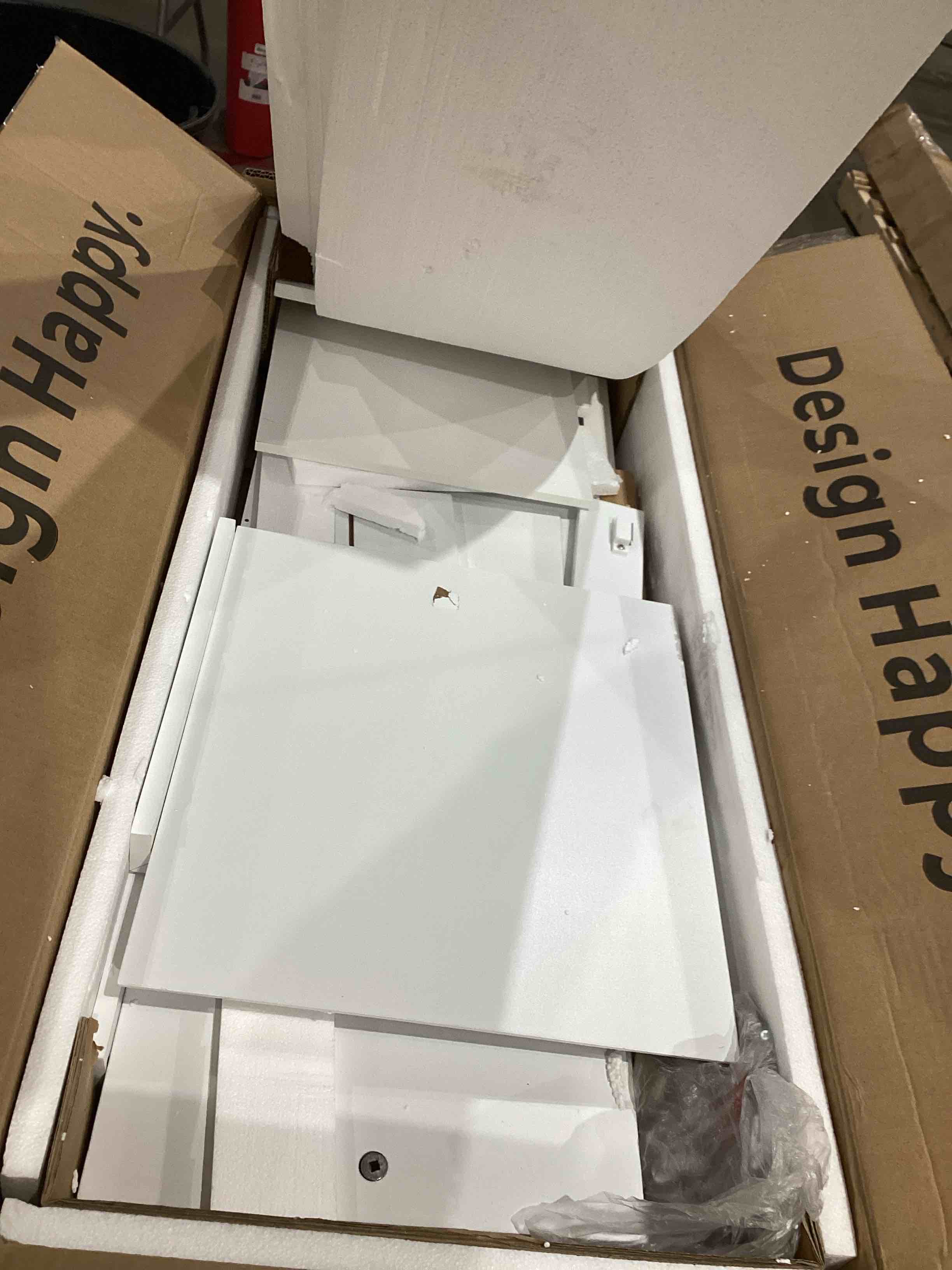 https://s3.amazonaws.com/lotting-images-prod/bidfta/TEA1966633_1756898980565.jpeg