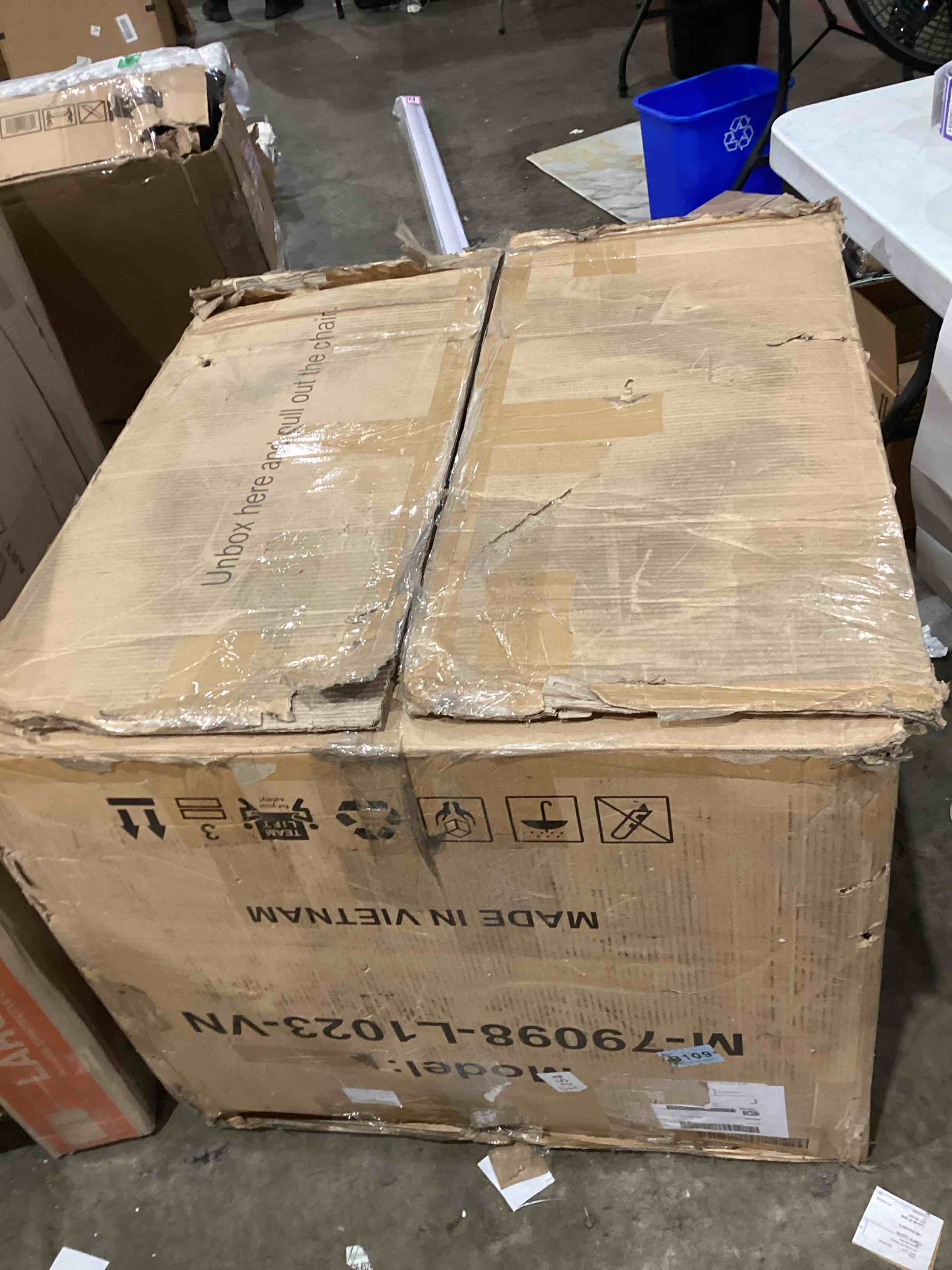 https://s3.amazonaws.com/lotting-images-prod/bidfta/TEA1966637_1756901070993.jpeg