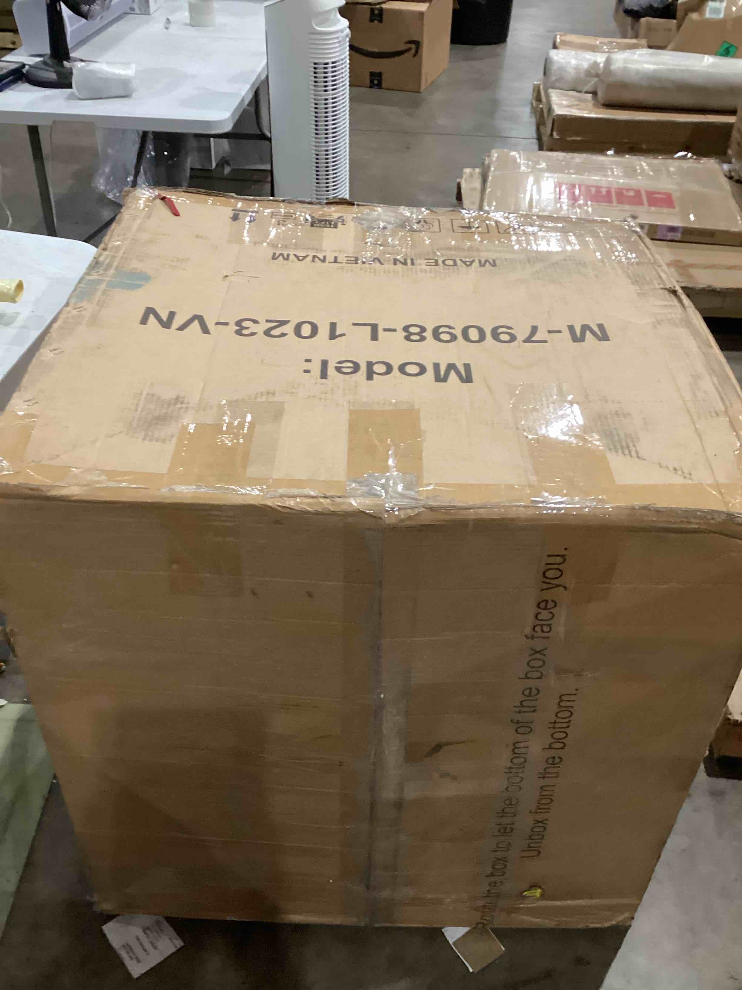 https://s3.amazonaws.com/lotting-images-prod/bidfta/TEA1966637_1756901315819.jpeg