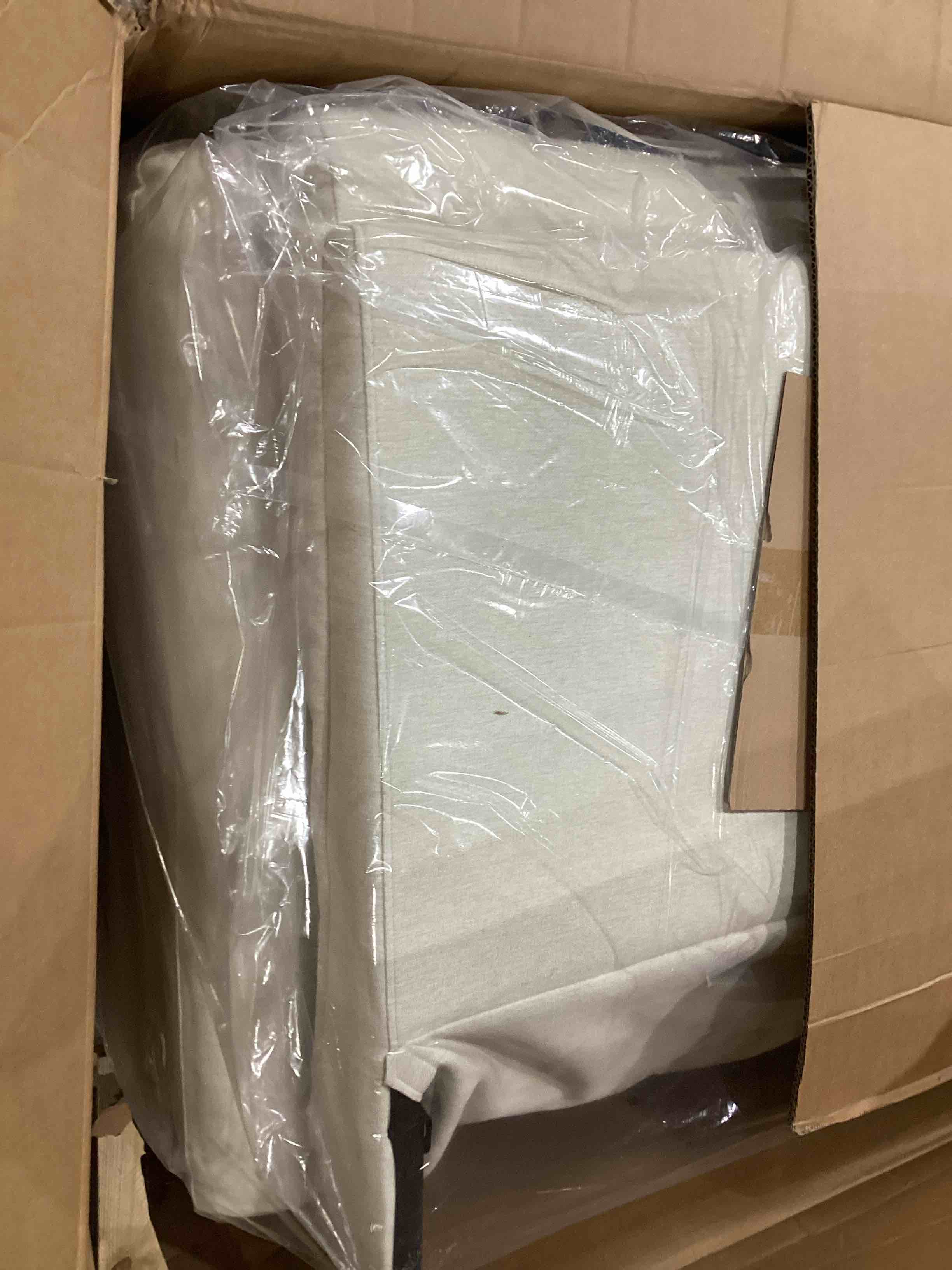 https://s3.amazonaws.com/lotting-images-prod/bidfta/TEA1966646_1756912622492.jpeg