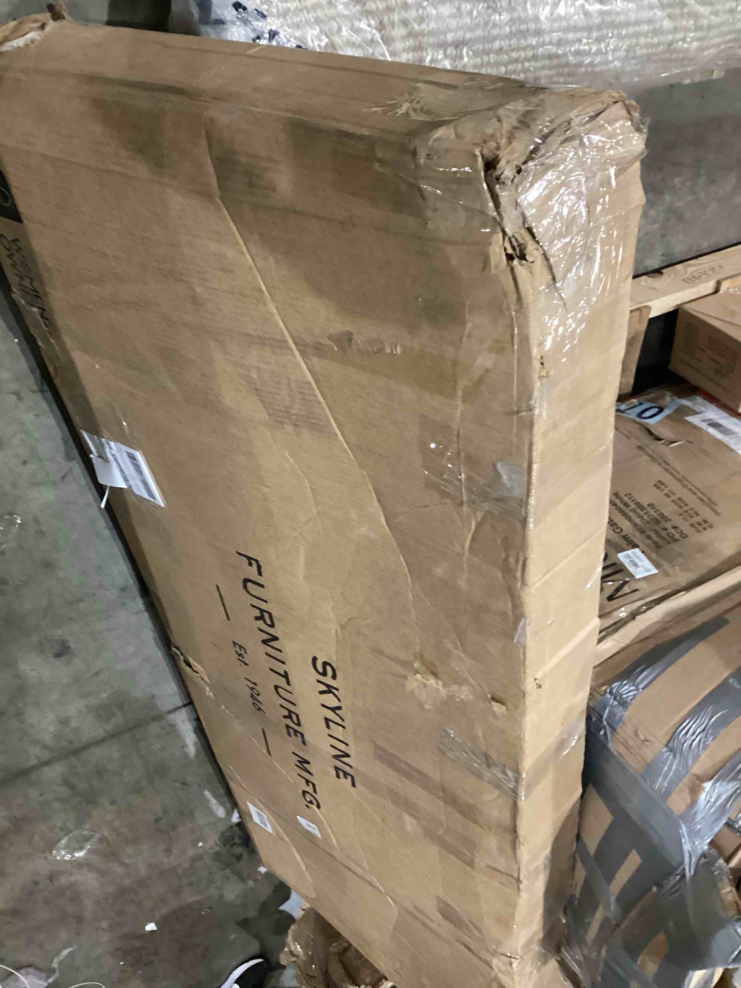 https://s3.amazonaws.com/lotting-images-prod/bidfta/TEA1966650_1756985094676.jpeg