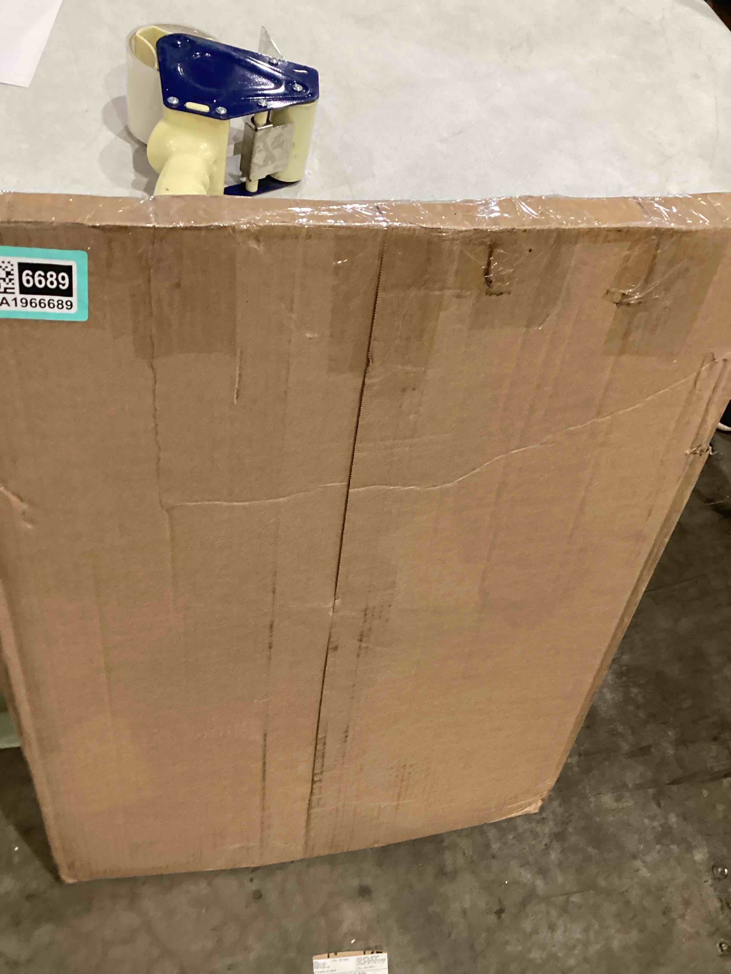 https://s3.amazonaws.com/lotting-images-prod/bidfta/TEA1966689_1756999098507.jpeg
