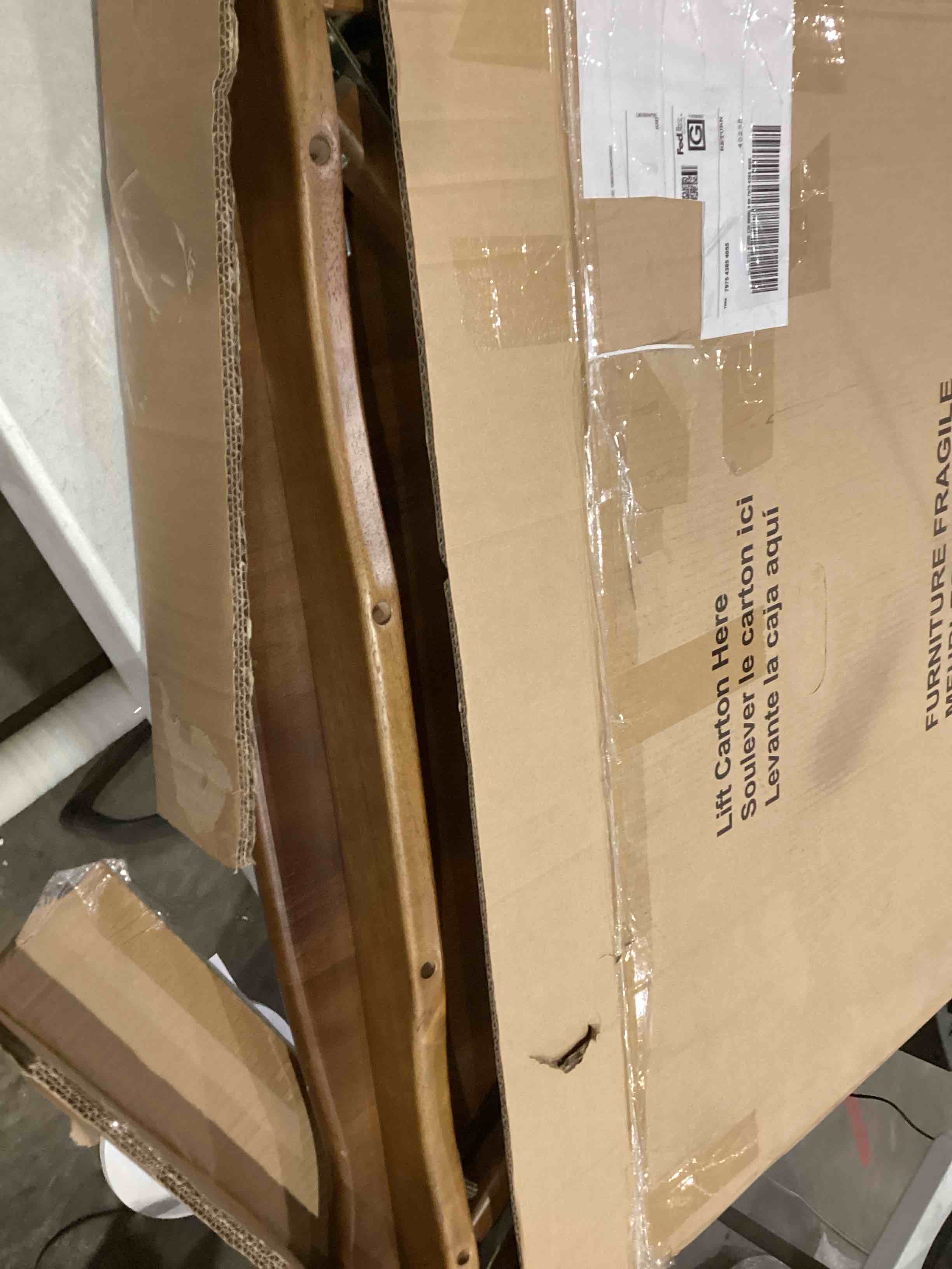 https://s3.amazonaws.com/lotting-images-prod/bidfta/TEA1966742_1757518585208.jpeg