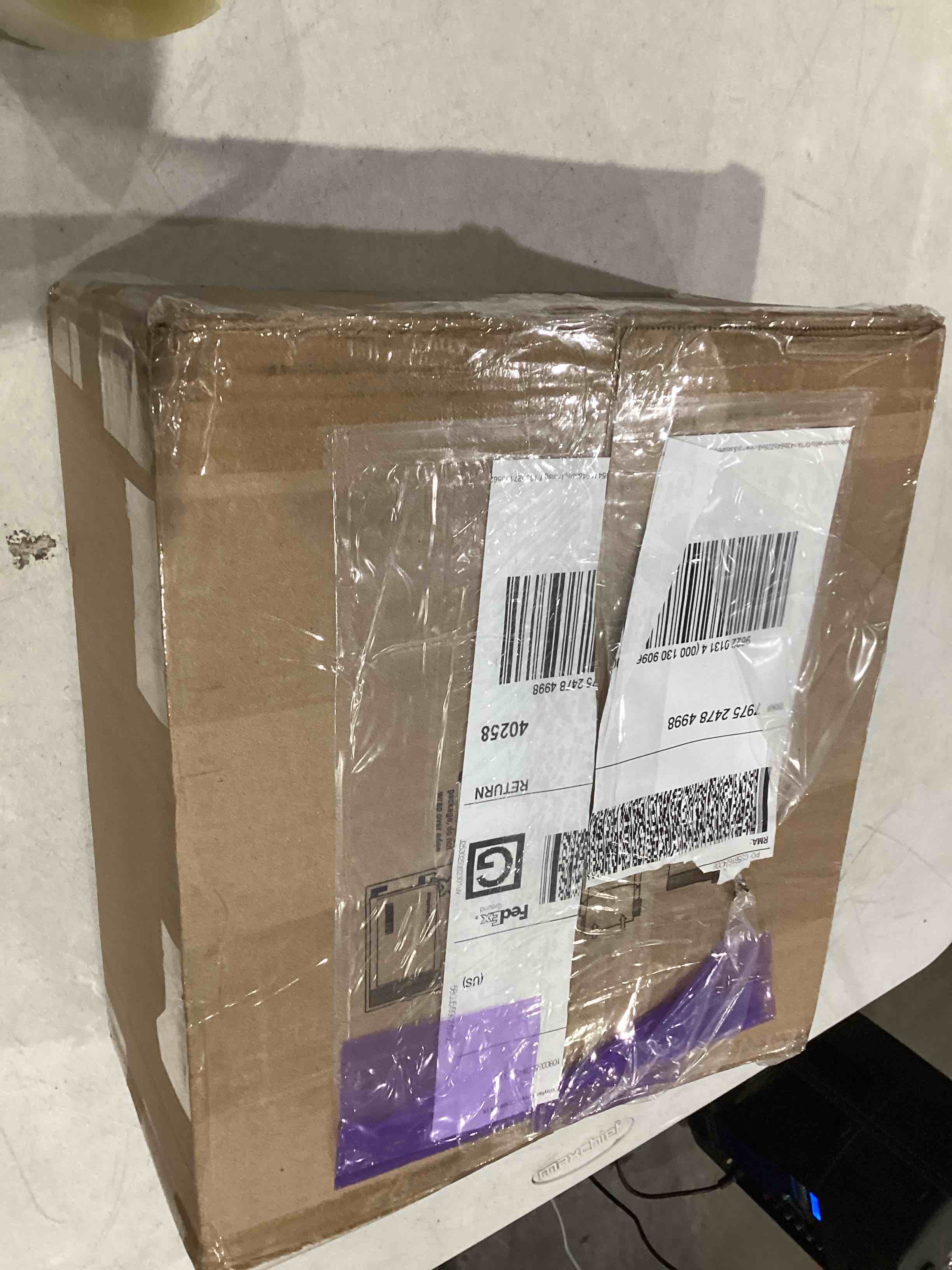 https://s3.amazonaws.com/lotting-images-prod/bidfta/TEA1966743_1757518462190.jpeg