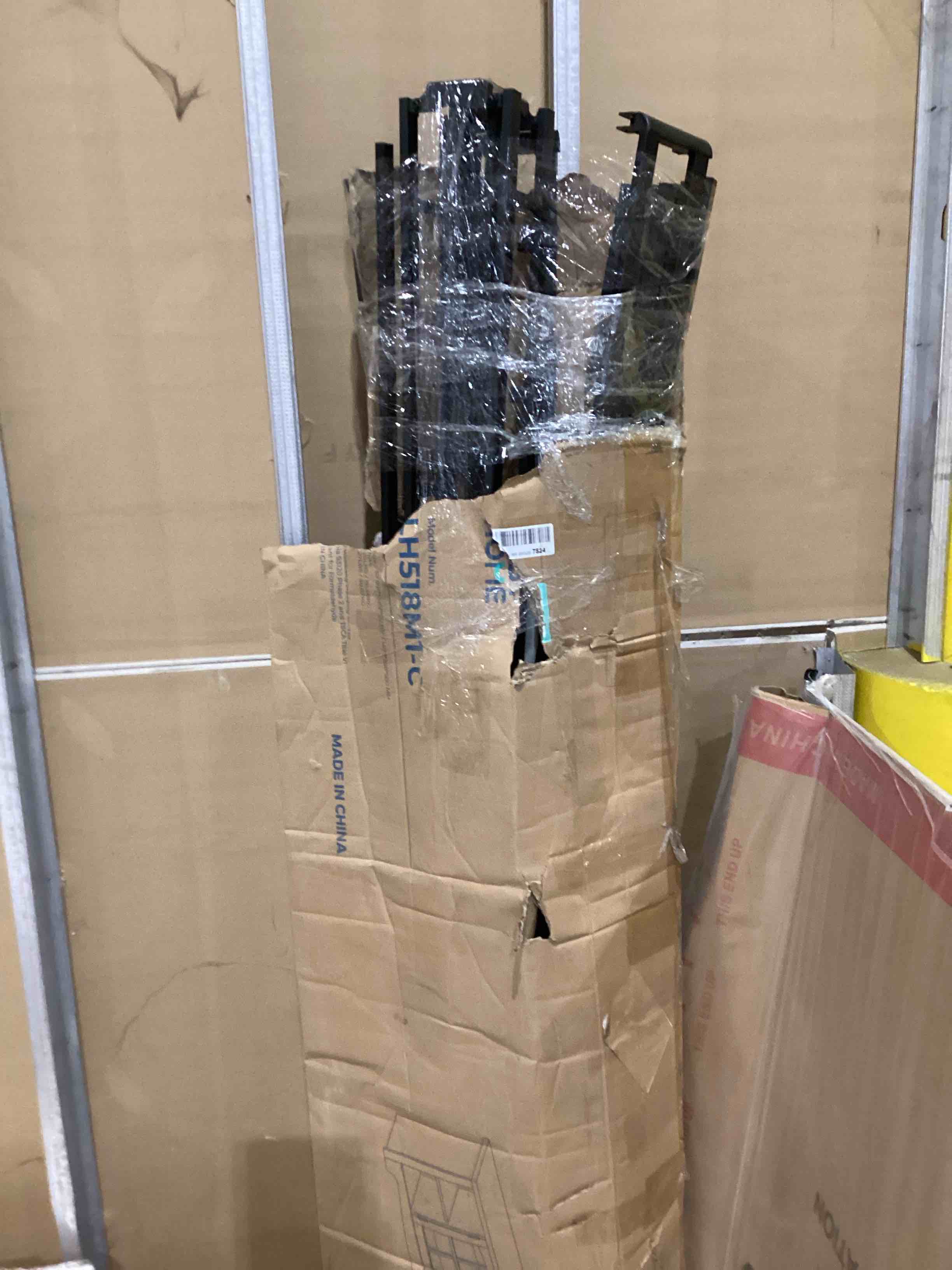 https://s3.amazonaws.com/lotting-images-prod/bidfta/TEA1966749_1757091936424.jpeg