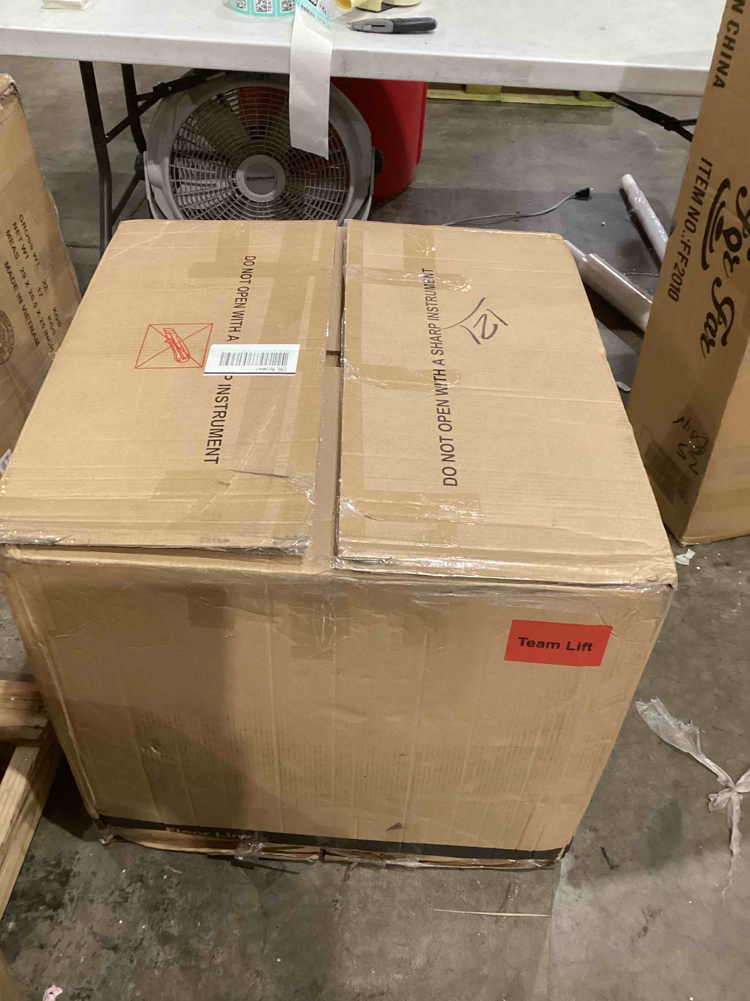 https://s3.amazonaws.com/lotting-images-prod/bidfta/TEA1966918_1757512525898.jpeg