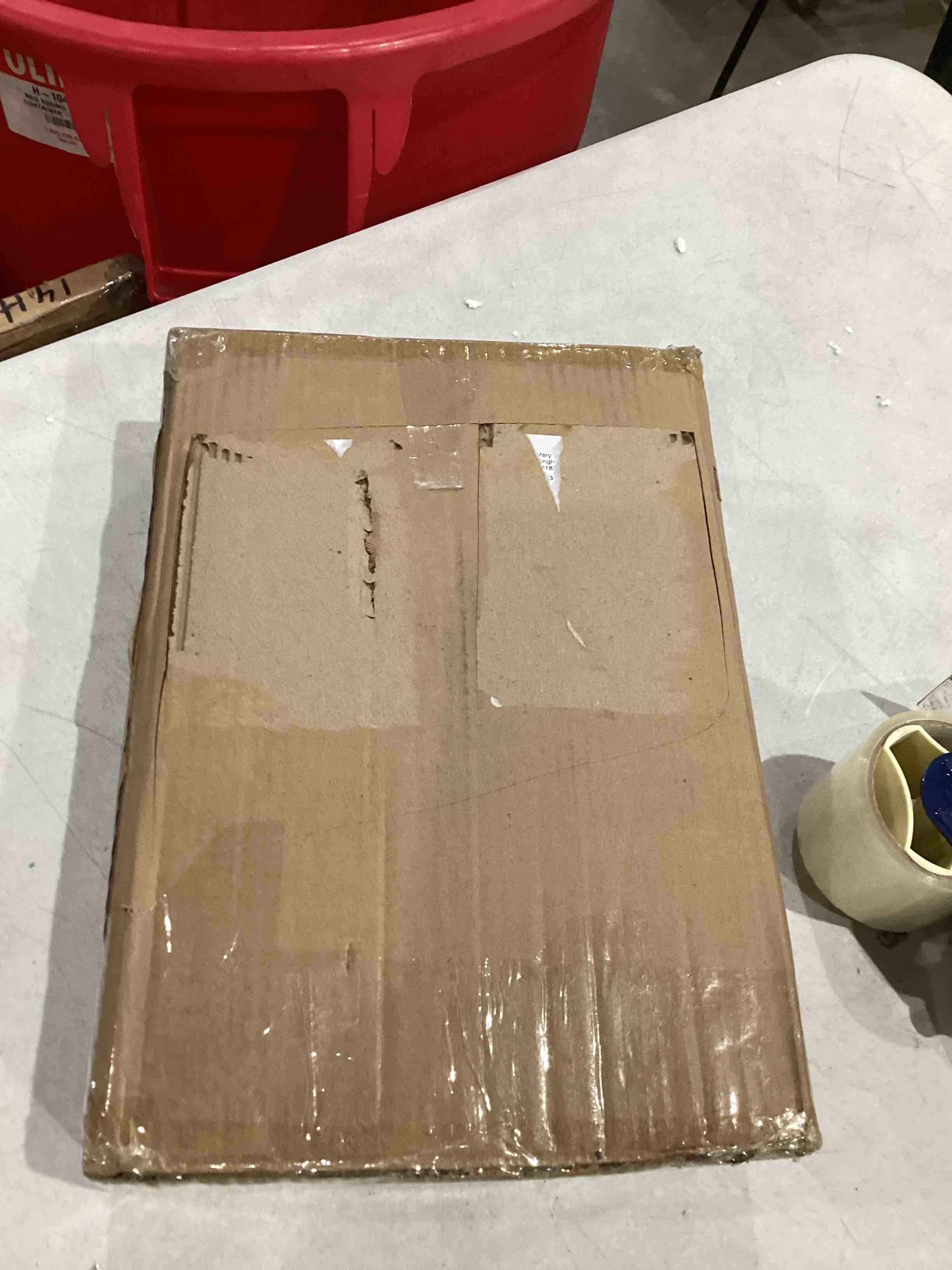 https://s3.amazonaws.com/lotting-images-prod/bidfta/TEA1966976_1757612584950.jpeg