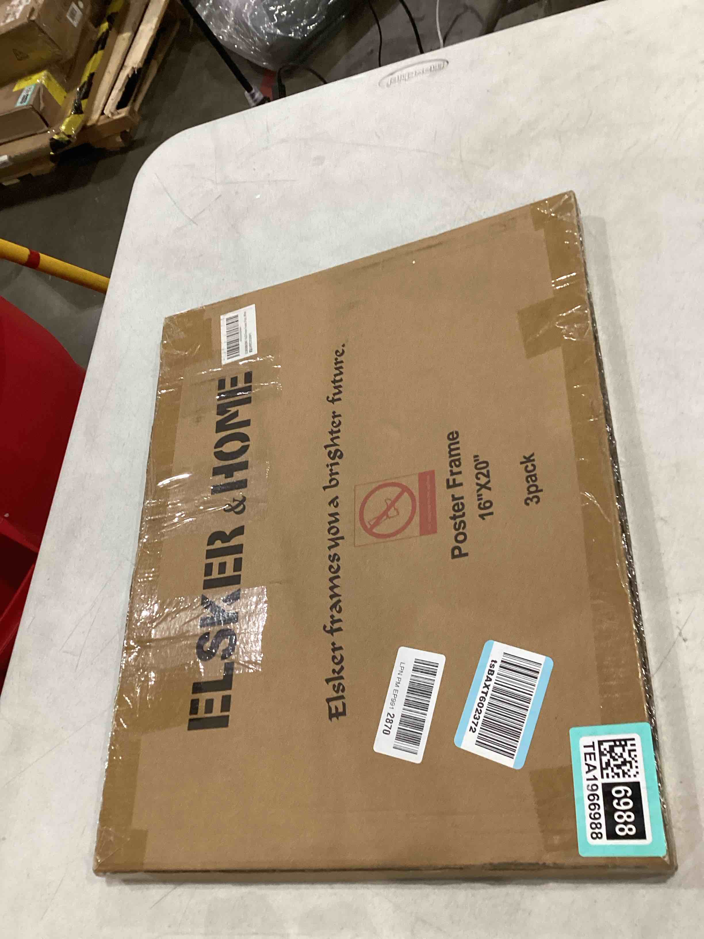 https://s3.amazonaws.com/lotting-images-prod/bidfta/TEA1966988_1757677167584.jpeg