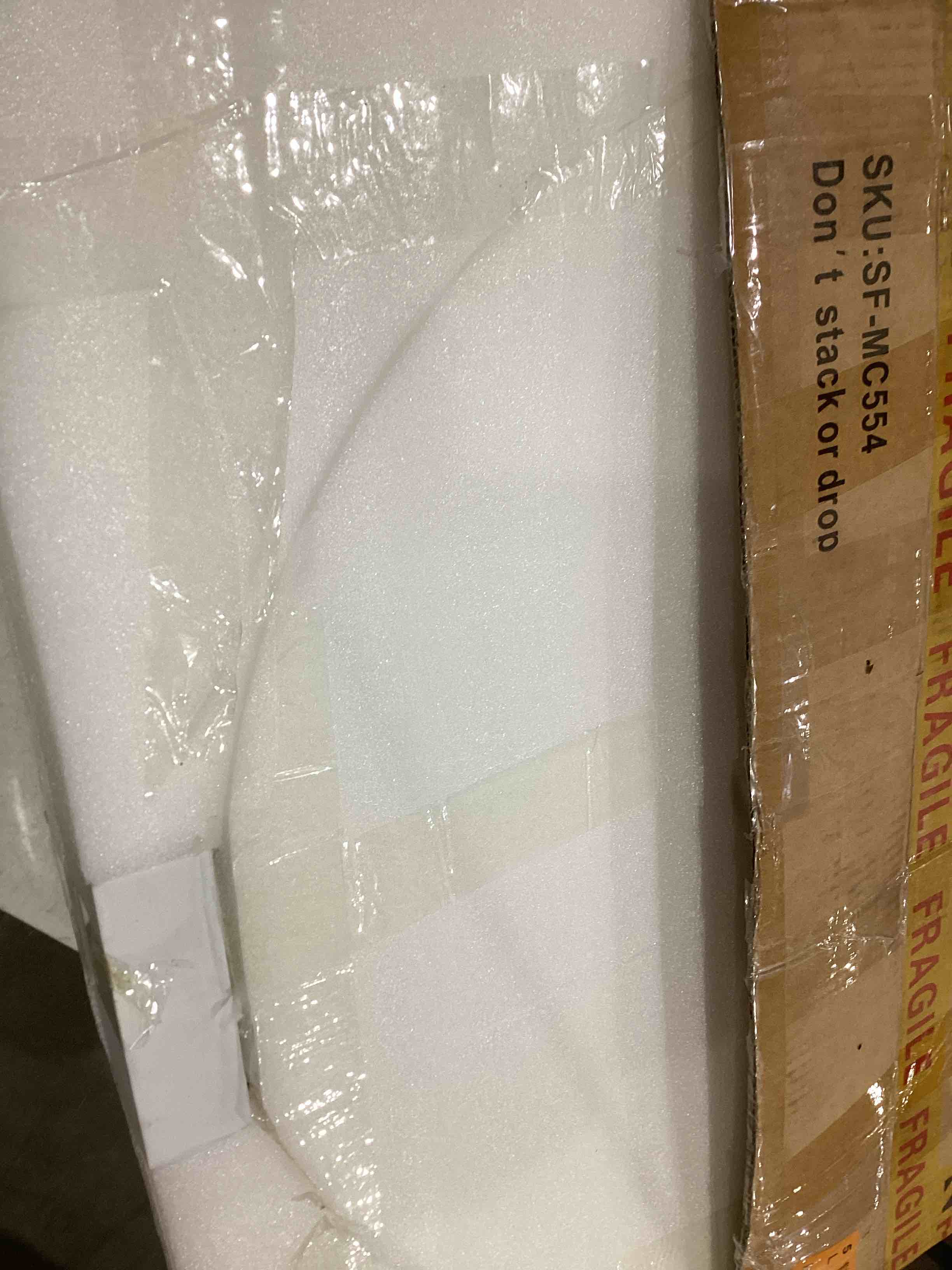 https://s3.amazonaws.com/lotting-images-prod/bidfta/TEA1967070_1758042760596.jpeg