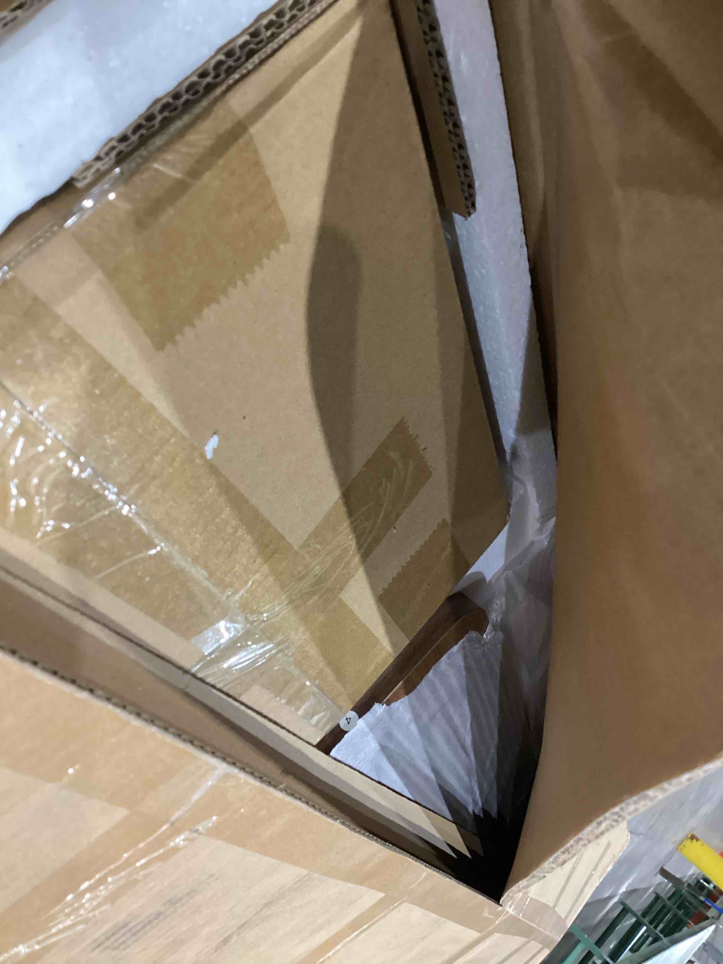 https://s3.amazonaws.com/lotting-images-prod/bidfta/TEA1967220_1758217457930.jpeg