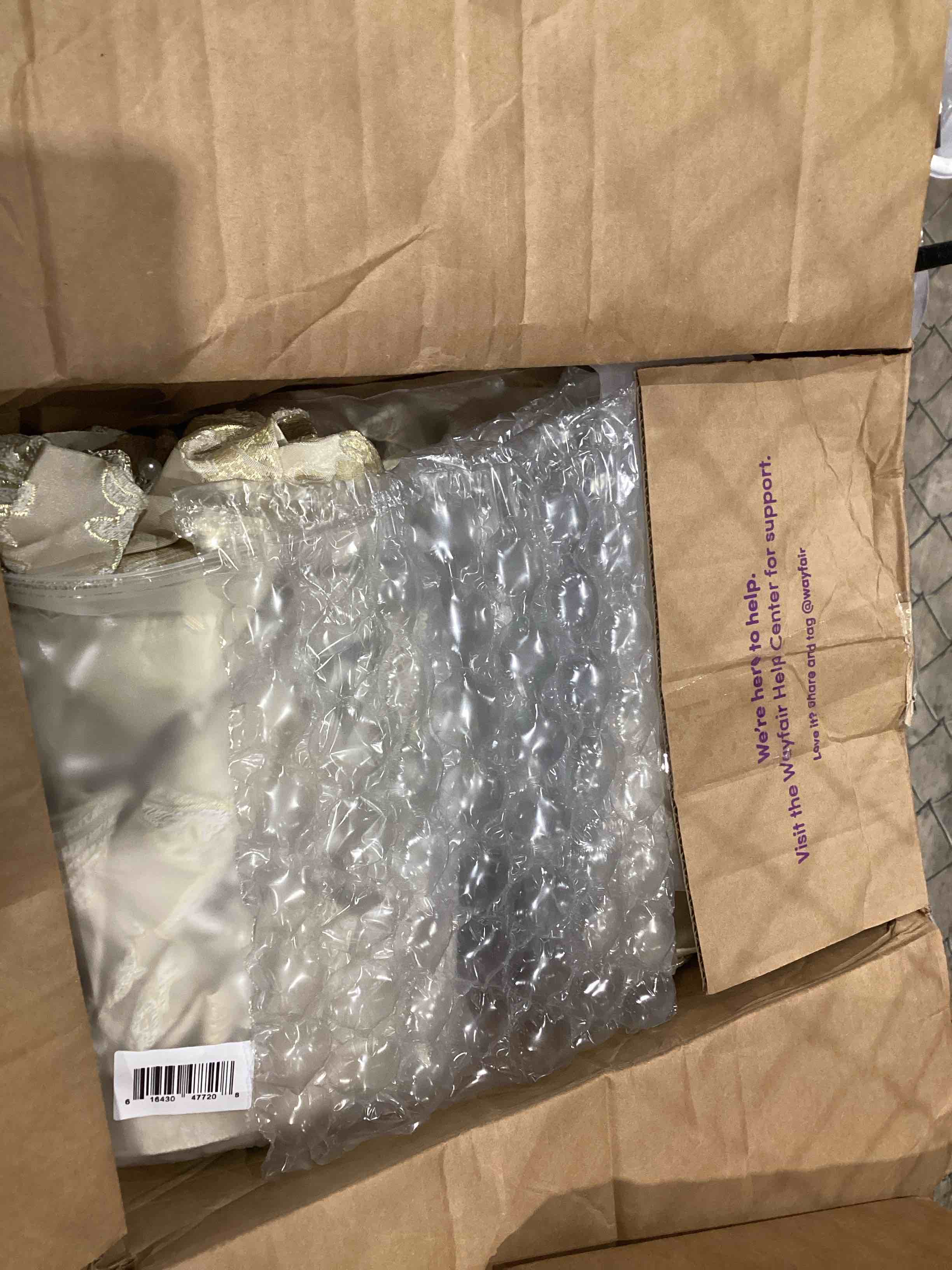 https://s3.amazonaws.com/lotting-images-prod/bidfta/TEA1967253_1758541352137.jpeg