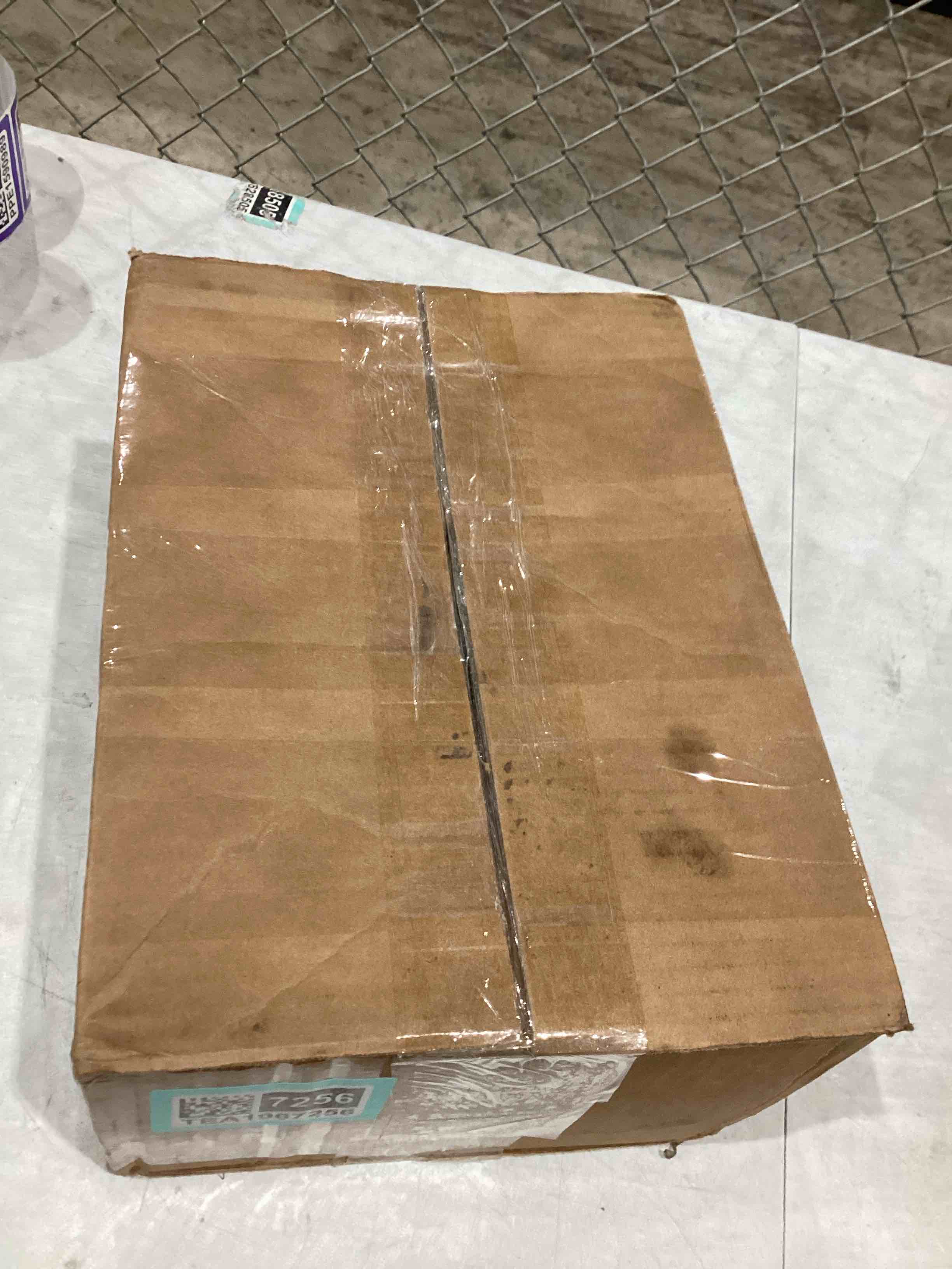 https://s3.amazonaws.com/lotting-images-prod/bidfta/TEA1967256_1758542287657.jpeg