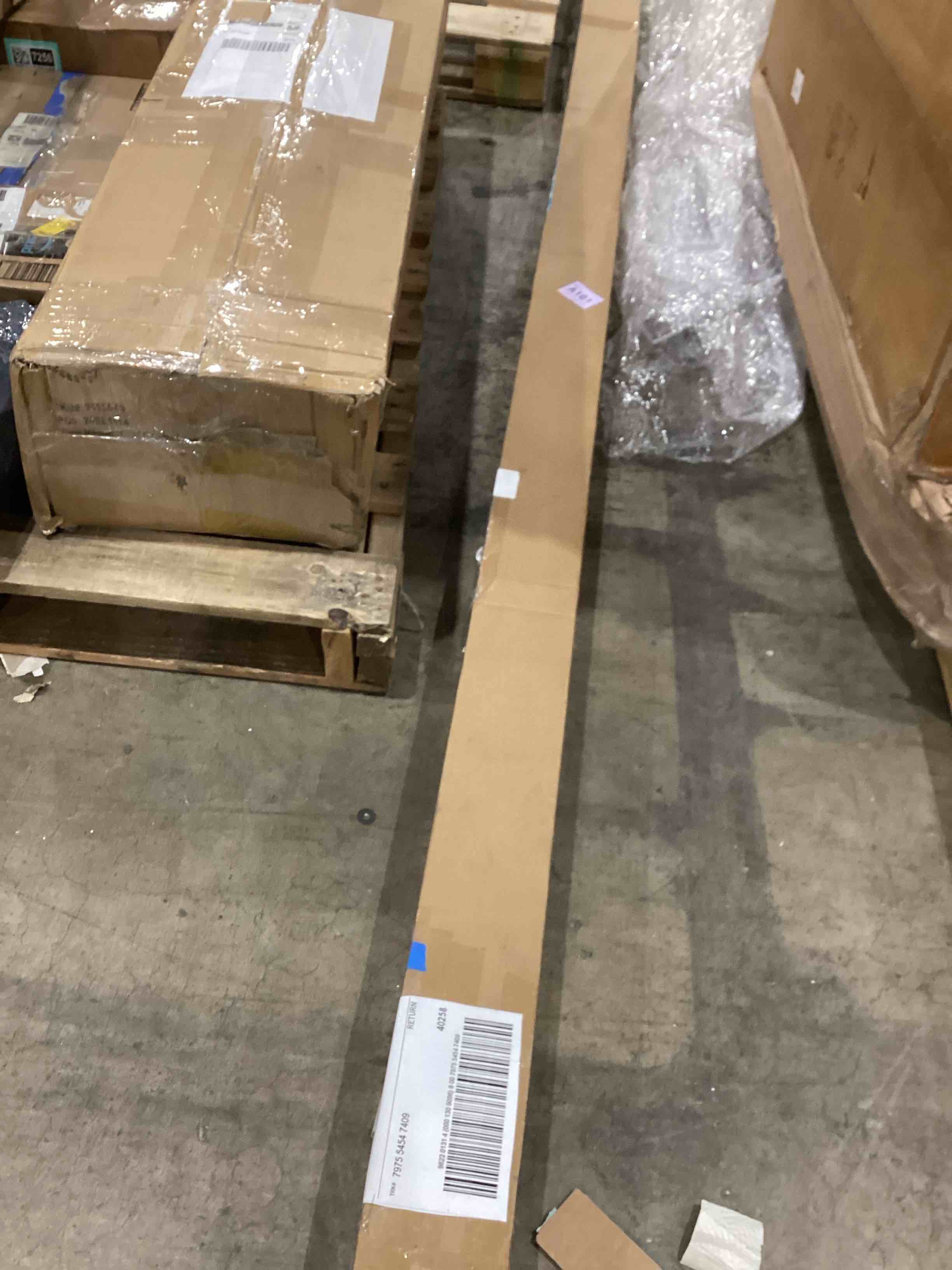https://s3.amazonaws.com/lotting-images-prod/bidfta/TEA1967264_1758547189207.jpeg