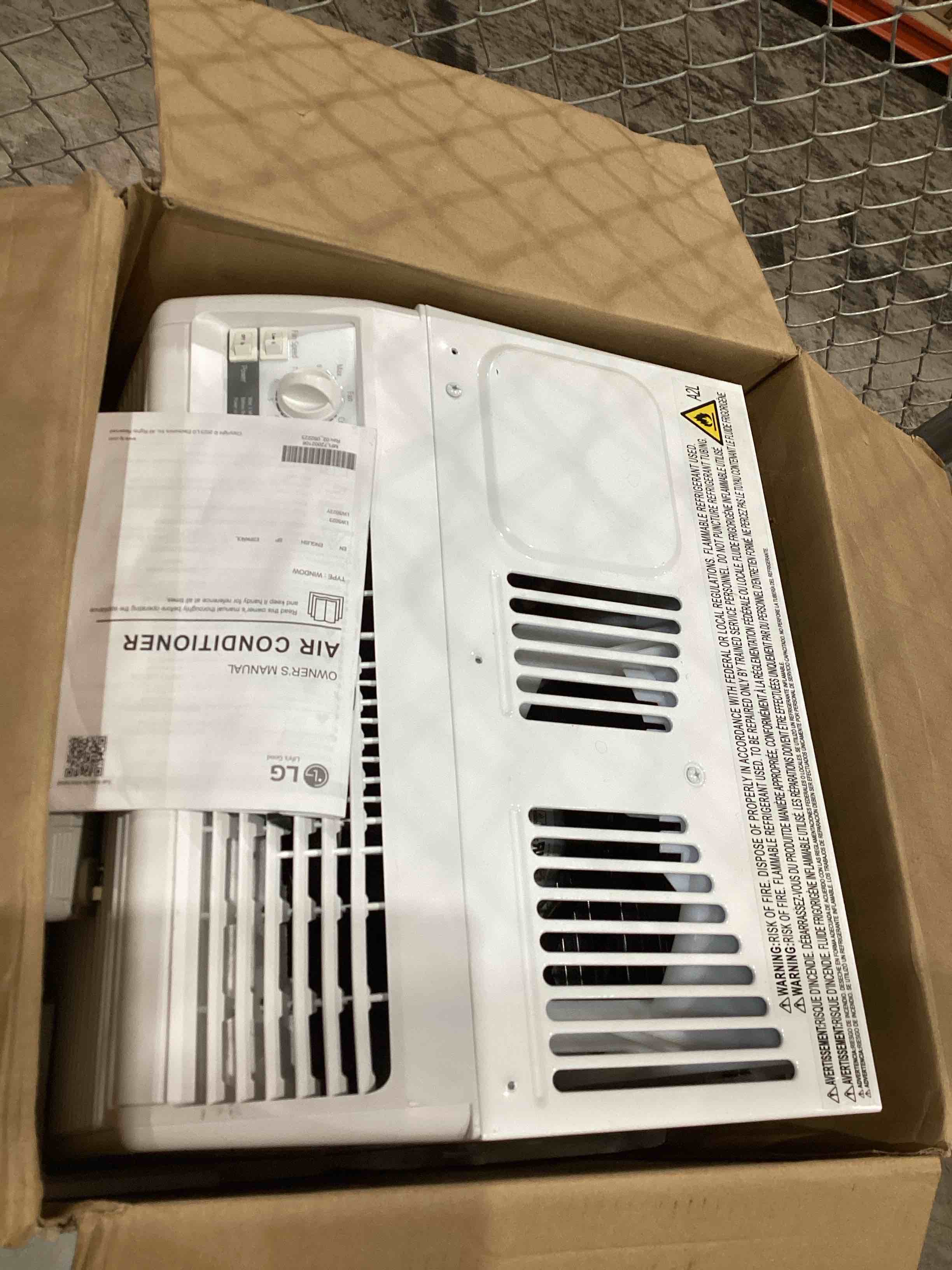 https://s3.amazonaws.com/lotting-images-prod/bidfta/TEA1967414_1758799356914.jpeg