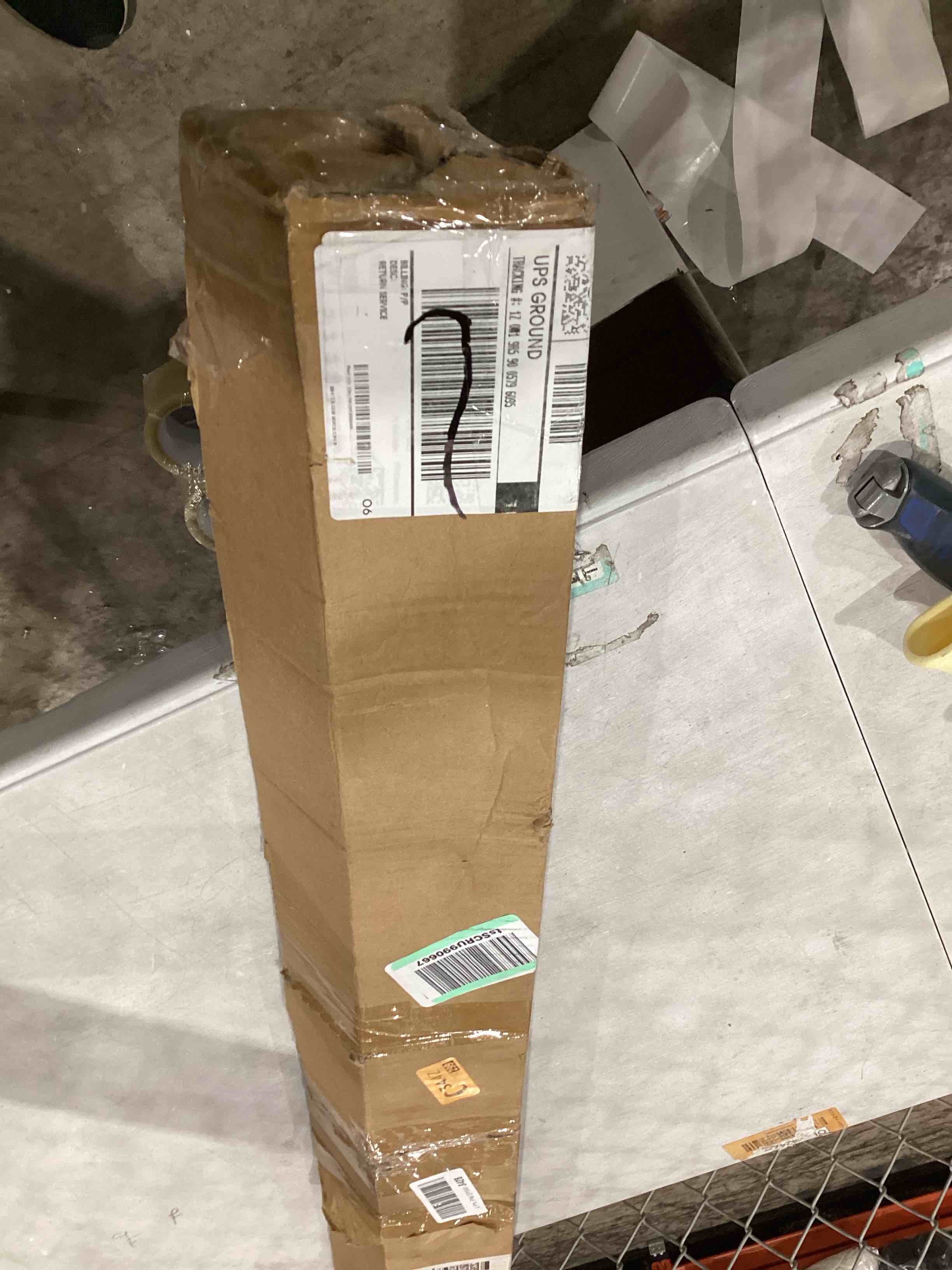 https://s3.amazonaws.com/lotting-images-prod/bidfta/TEA1967511_1758814997978.jpeg