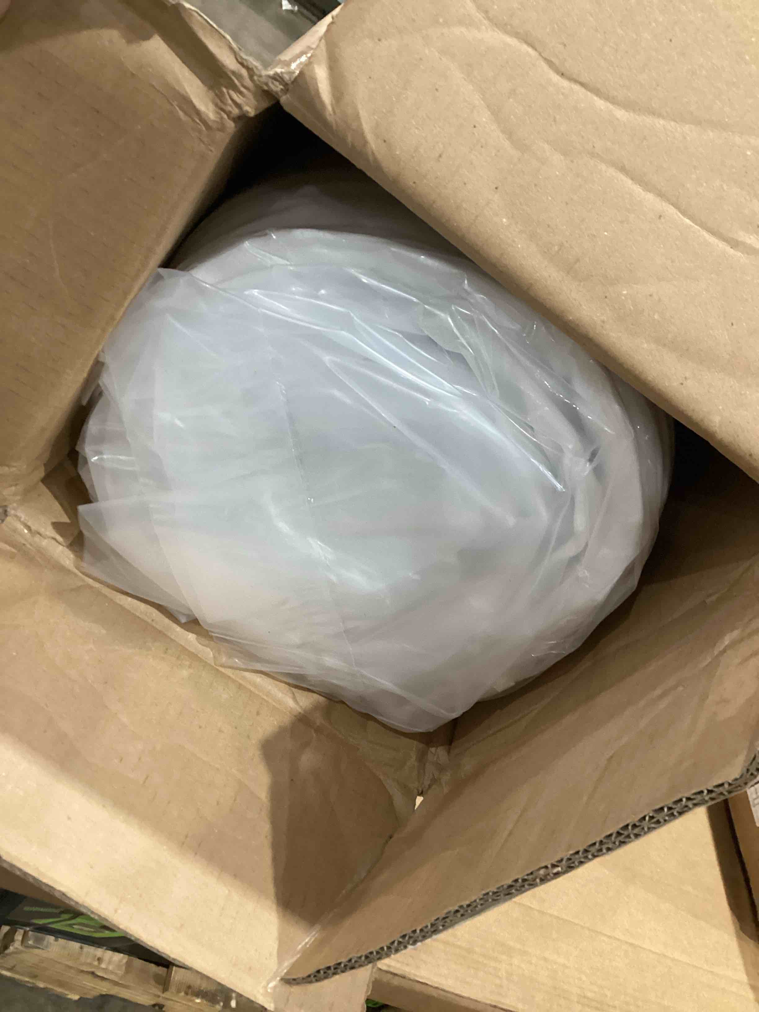 https://s3.amazonaws.com/lotting-images-prod/bidfta/TEA1967535_1758824836718.jpeg