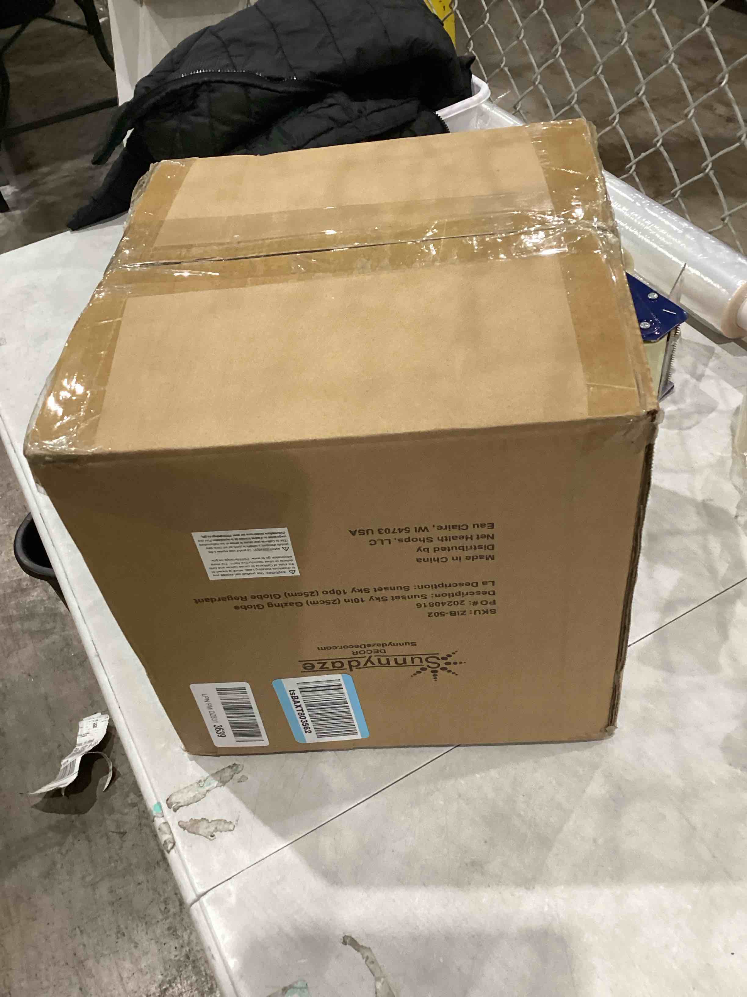https://s3.amazonaws.com/lotting-images-prod/bidfta/TEA1967555_1759146117621.jpeg
