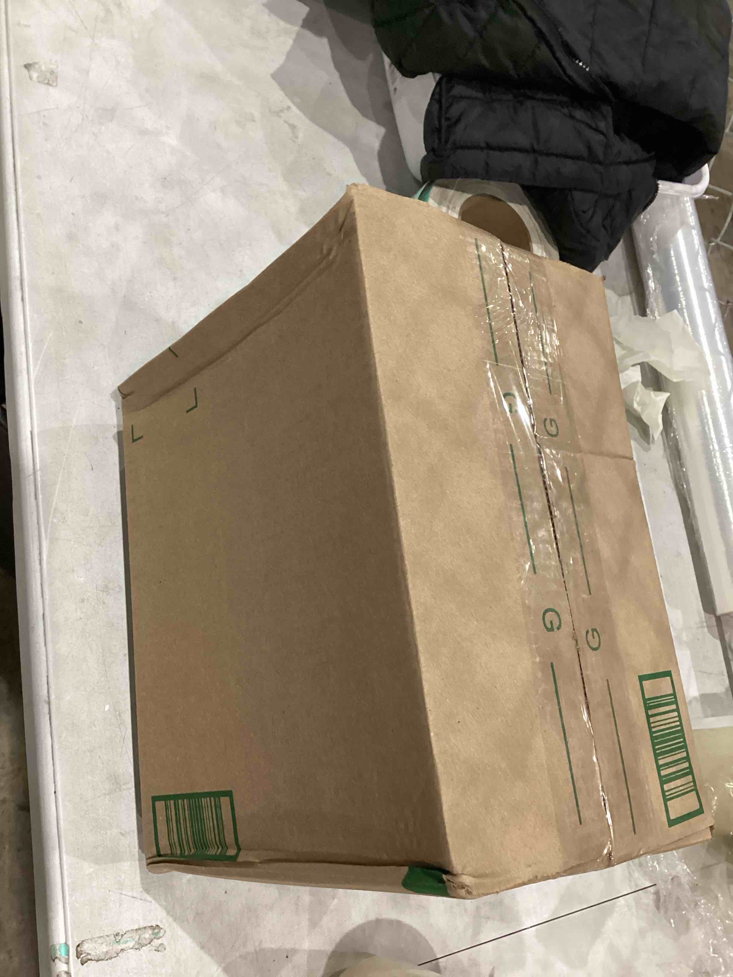 https://s3.amazonaws.com/lotting-images-prod/bidfta/TEA1967564_1759146642542.jpeg