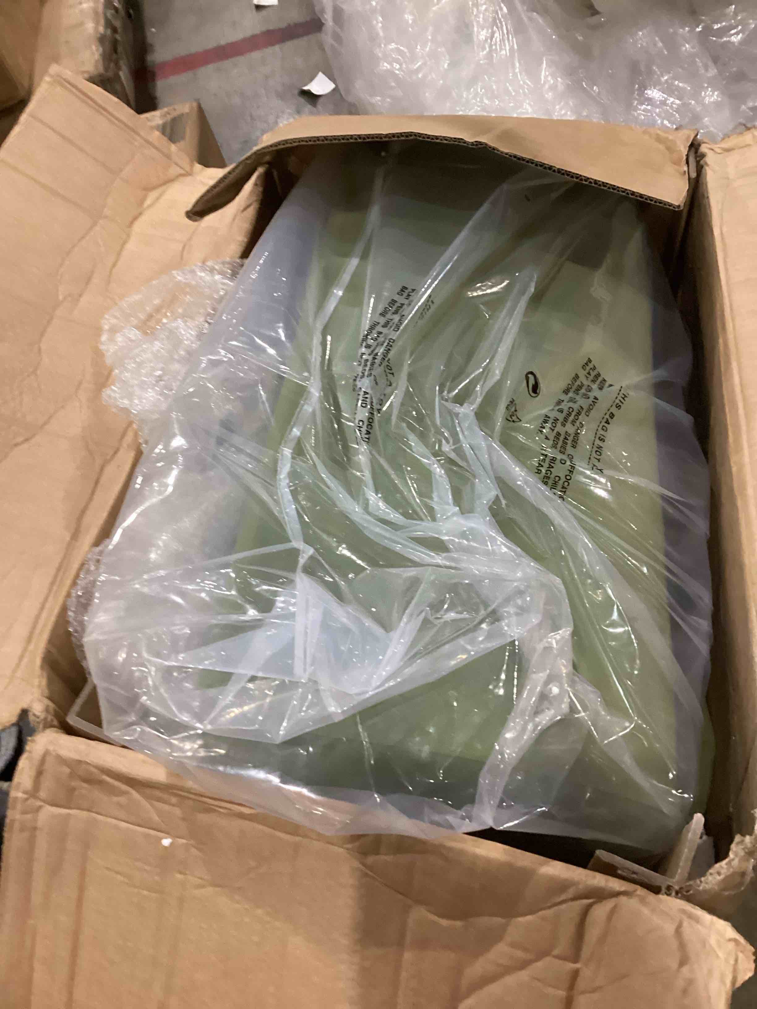 https://s3.amazonaws.com/lotting-images-prod/bidfta/TEA1968101_1759843632434.jpeg