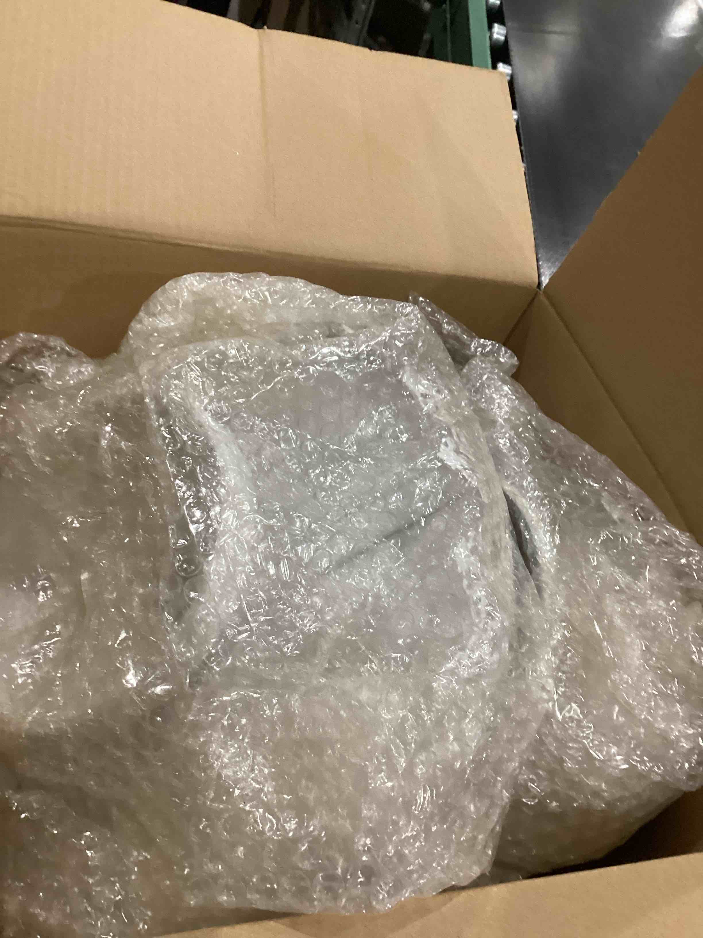 https://s3.amazonaws.com/lotting-images-prod/bidfta/TEA1968282_1760098242640.jpeg