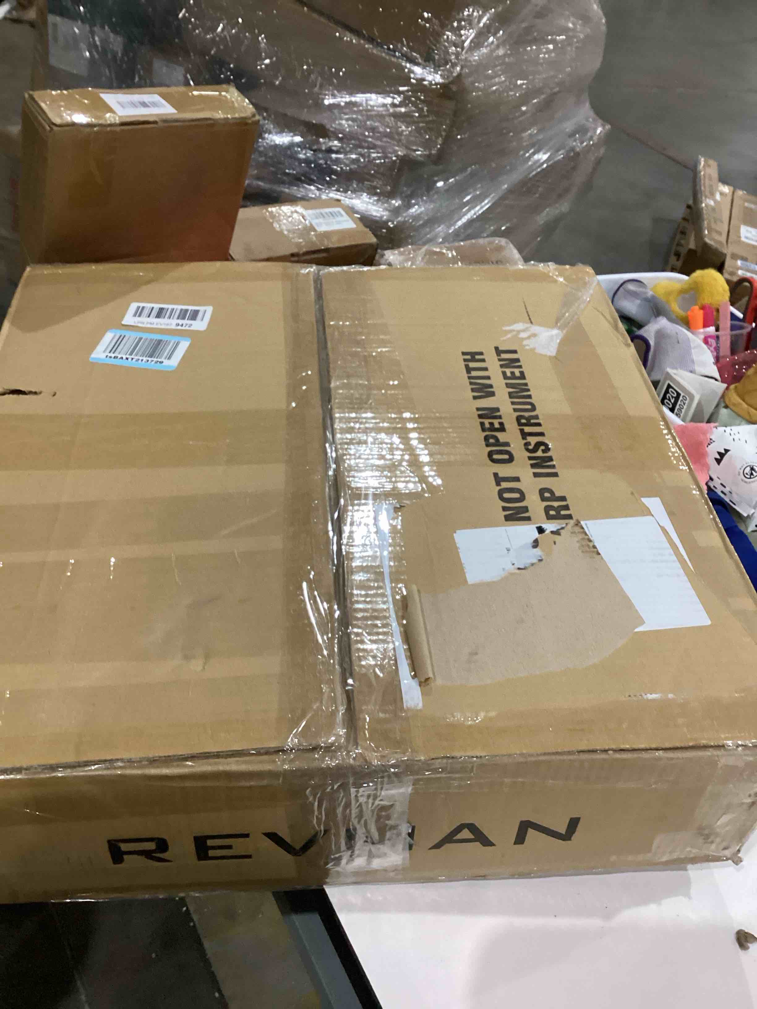 https://s3.amazonaws.com/lotting-images-prod/bidfta/TEA1968366_1760121580824.jpeg