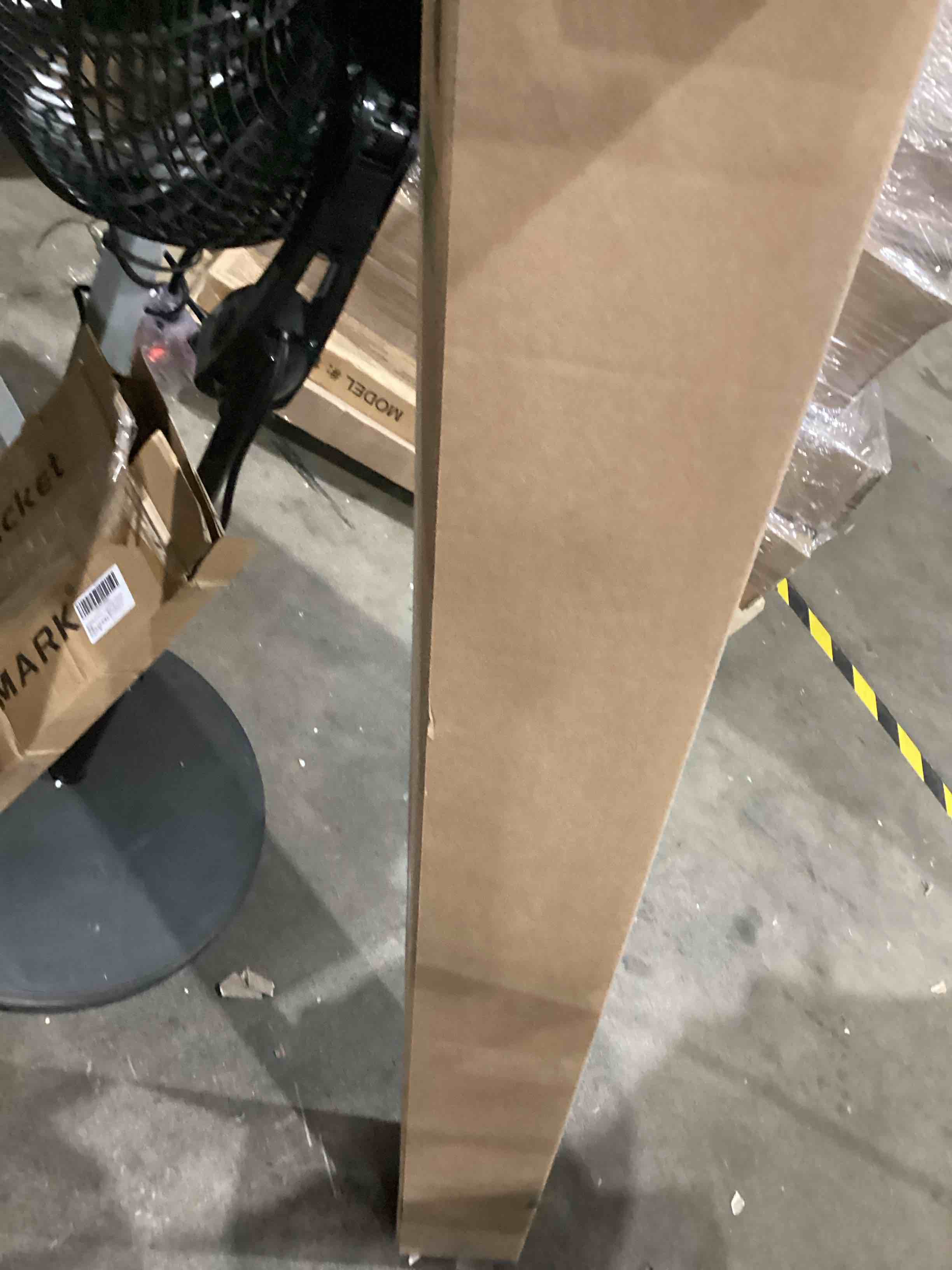 https://s3.amazonaws.com/lotting-images-prod/bidfta/TEA1968375_1760122305903.jpeg