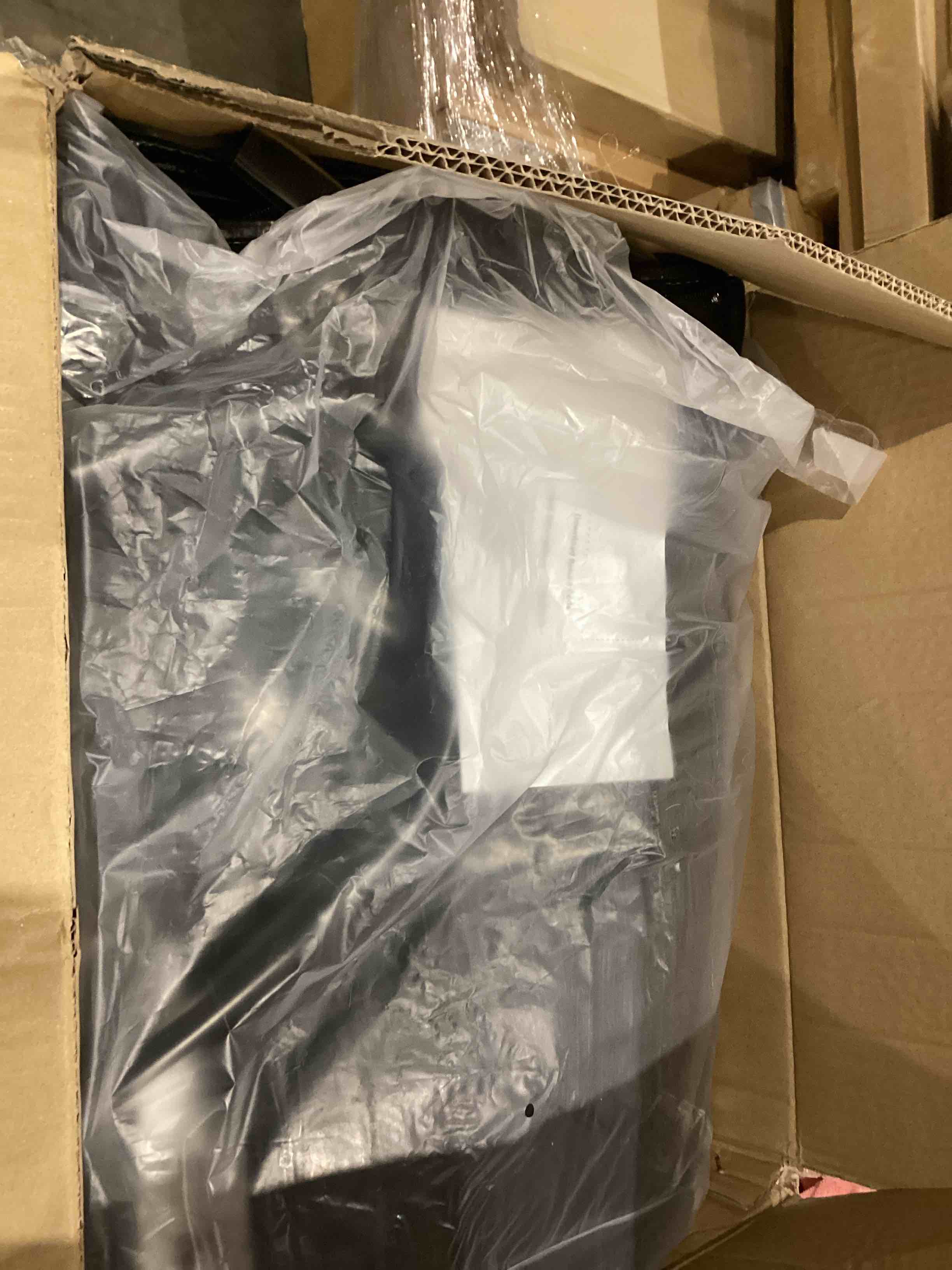 https://s3.amazonaws.com/lotting-images-prod/bidfta/TEA1968465_1760368729526.jpeg