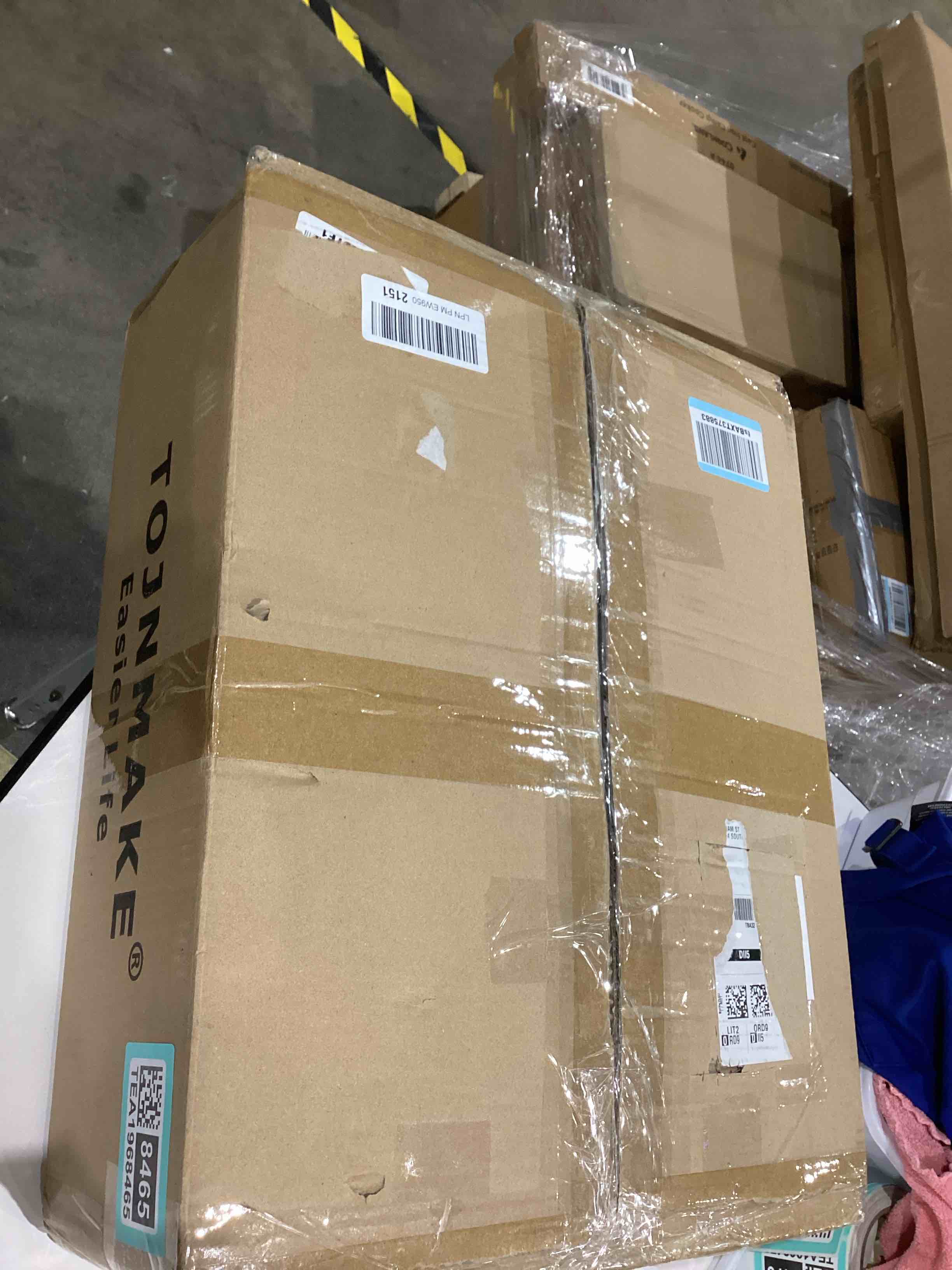 https://s3.amazonaws.com/lotting-images-prod/bidfta/TEA1968465_1760368750609.jpeg