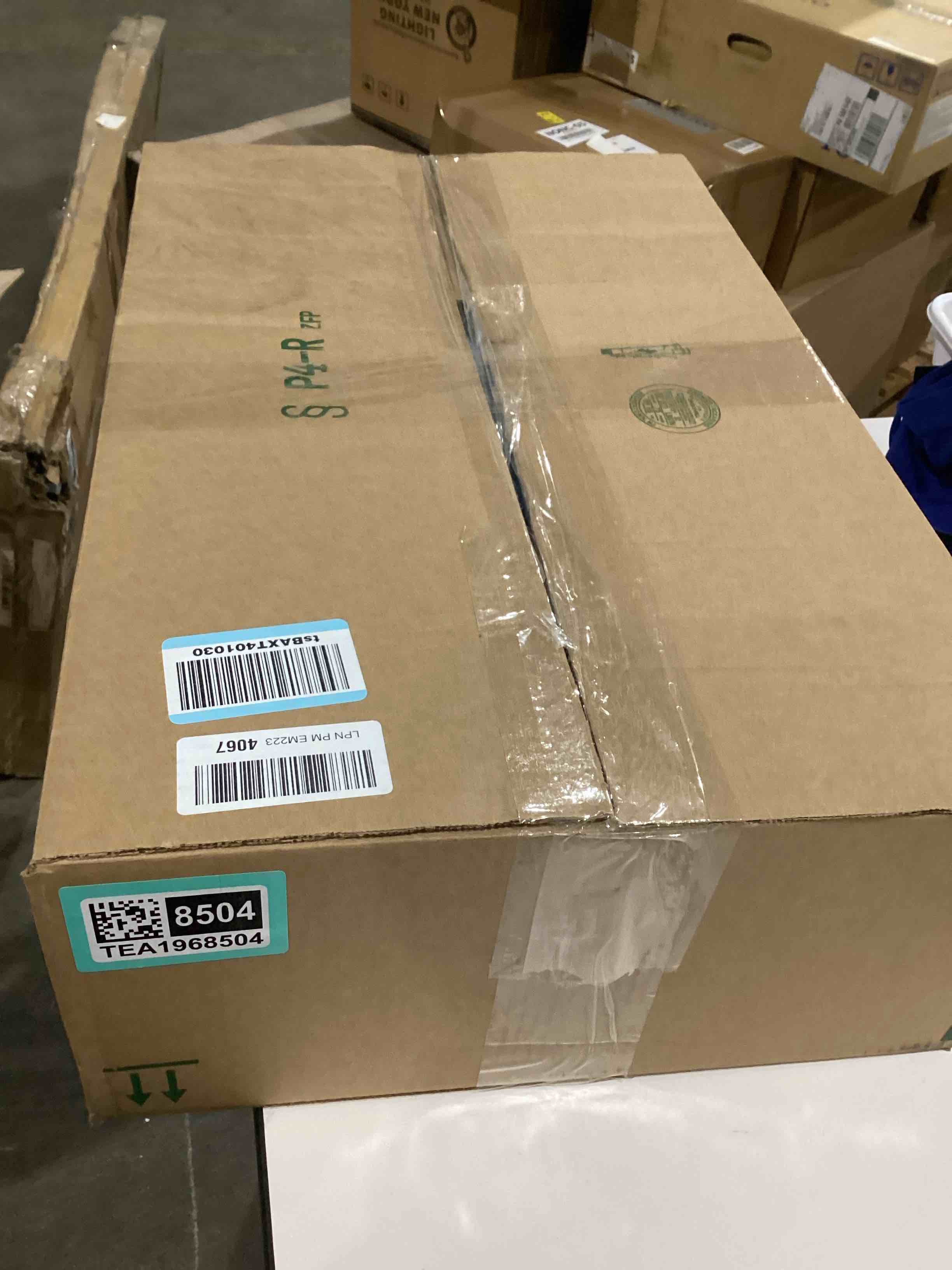 https://s3.amazonaws.com/lotting-images-prod/bidfta/TEA1968504_1760382340418.jpeg
