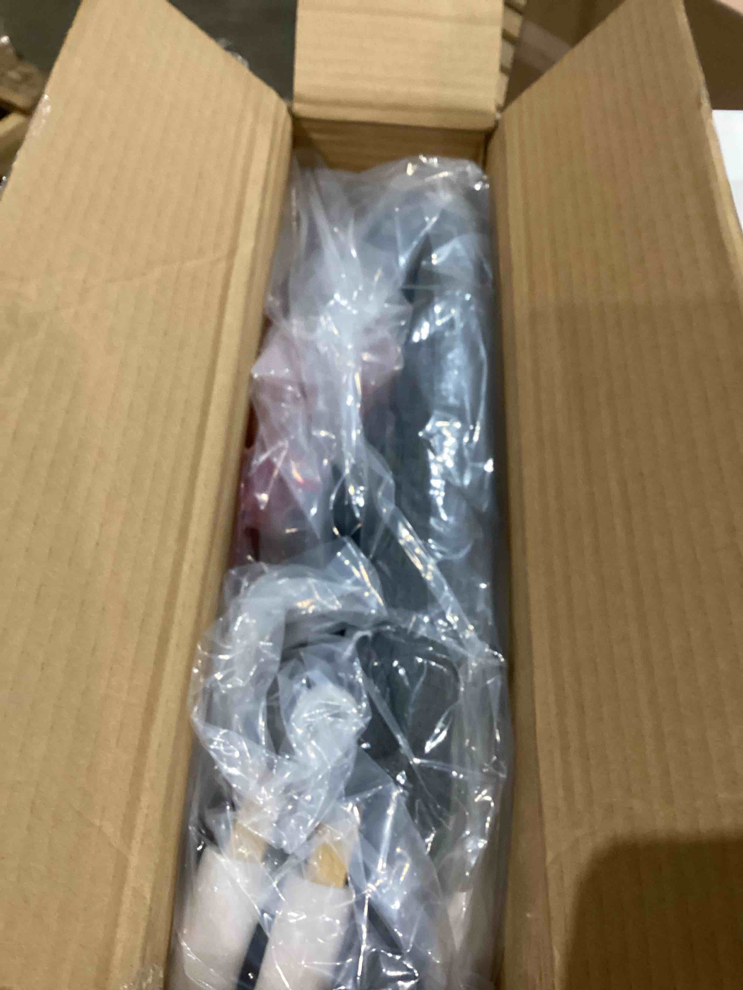 https://s3.amazonaws.com/lotting-images-prod/bidfta/TEA1968512_1760444600574.jpeg