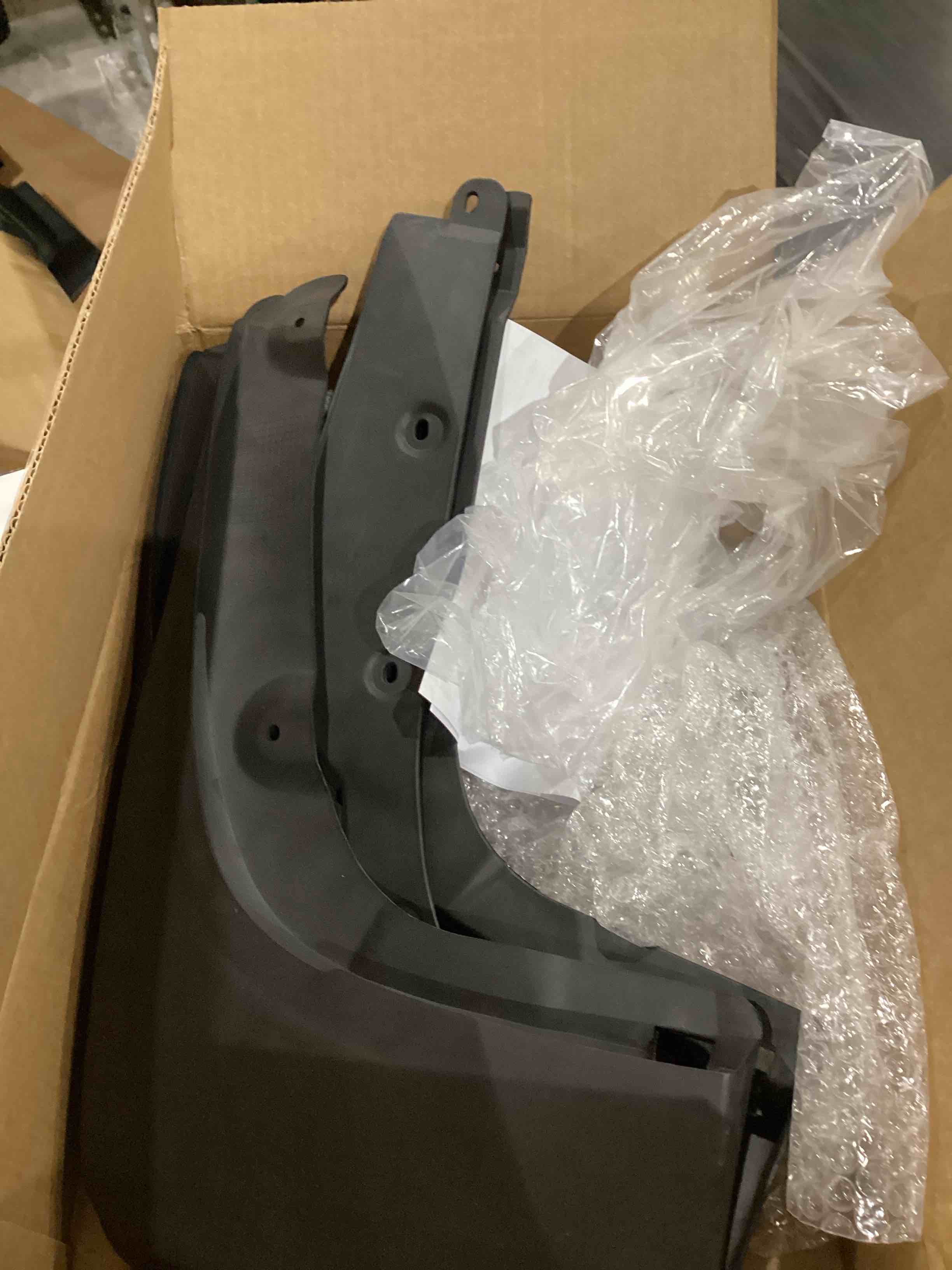 https://s3.amazonaws.com/lotting-images-prod/bidfta/TEA1968516_1760443481753.jpeg