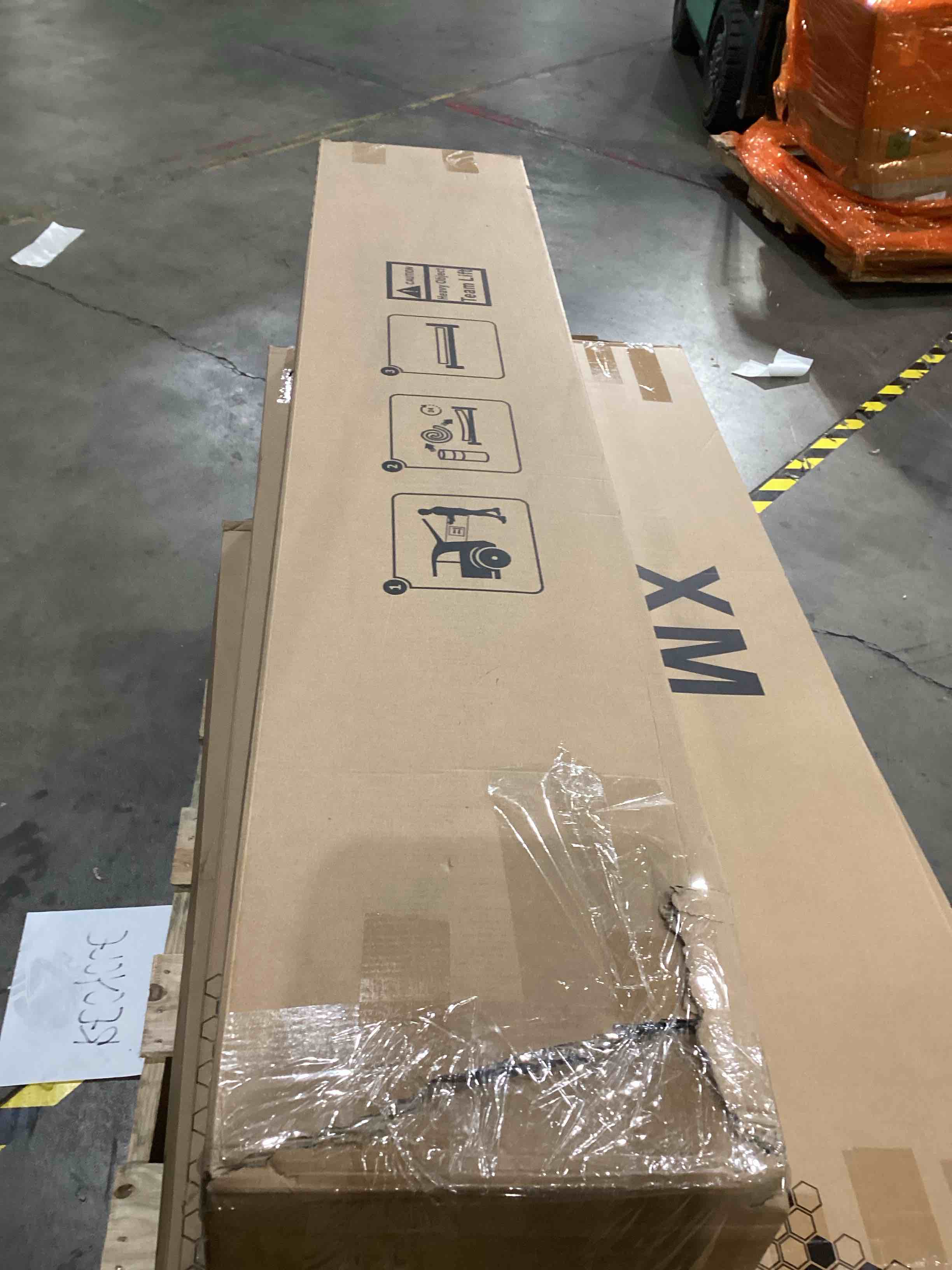 https://s3.amazonaws.com/lotting-images-prod/bidfta/TEA1968620_1760622228403.jpeg