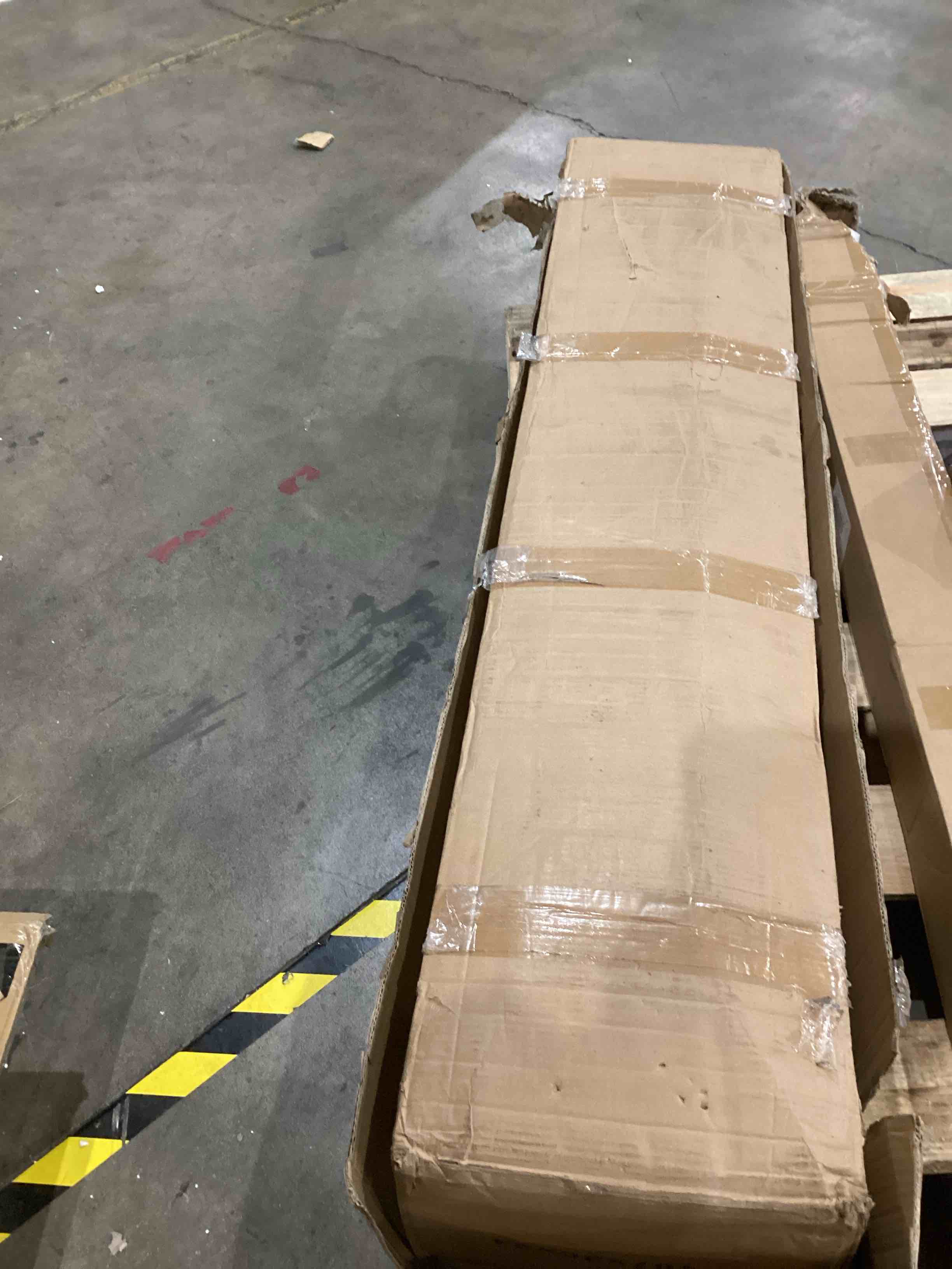 https://s3.amazonaws.com/lotting-images-prod/bidfta/TEA1968639_1760633119055.jpeg