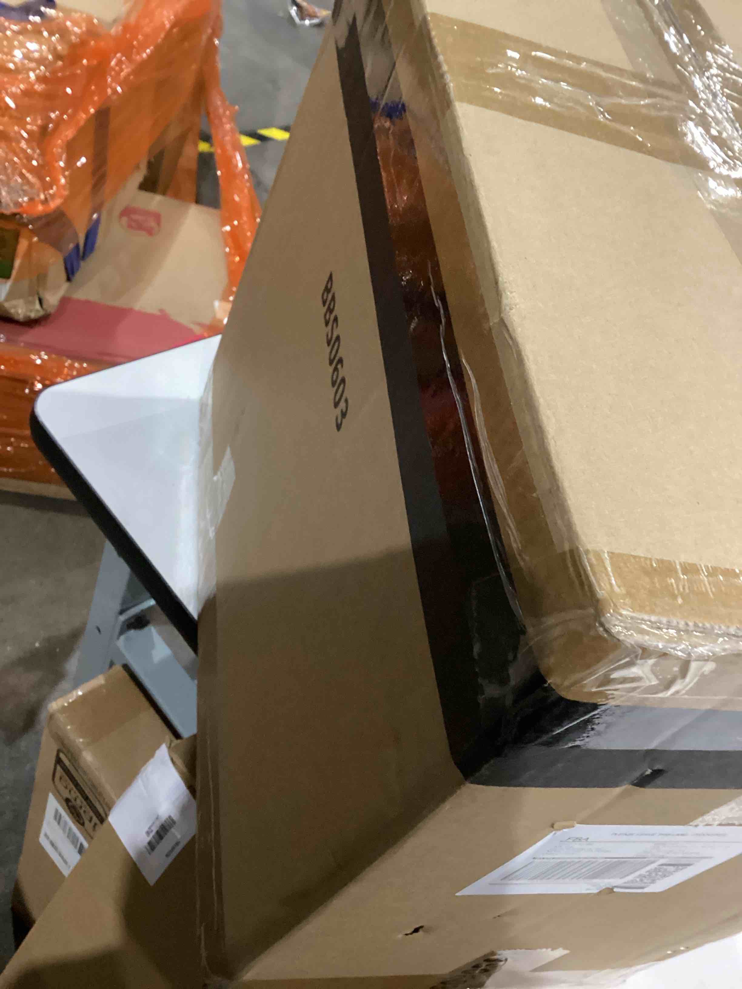 https://s3.amazonaws.com/lotting-images-prod/bidfta/TEA1968711_1760794357603.jpeg