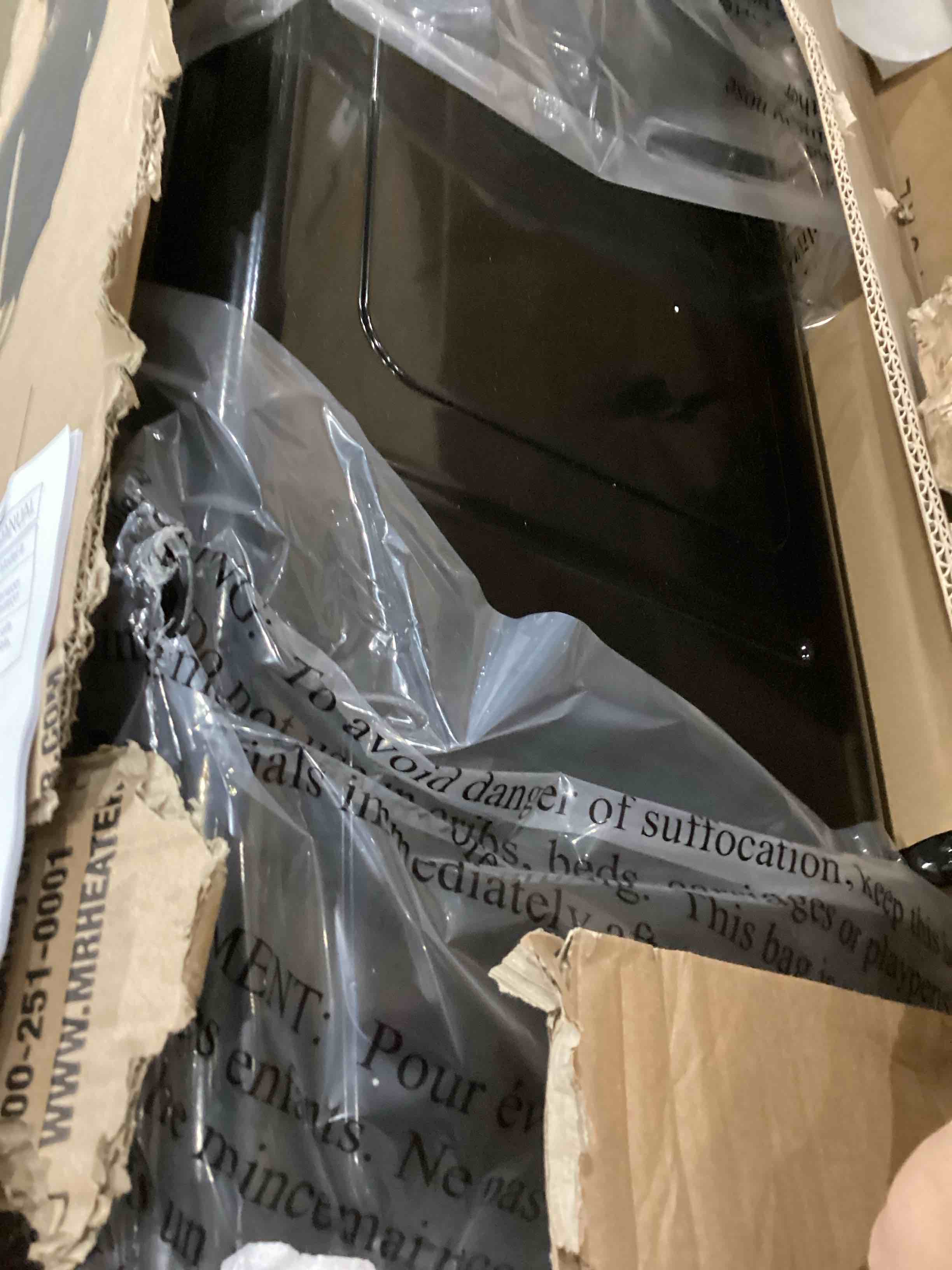 https://s3.amazonaws.com/lotting-images-prod/bidfta/TEA1968717_1760795540665.jpeg
