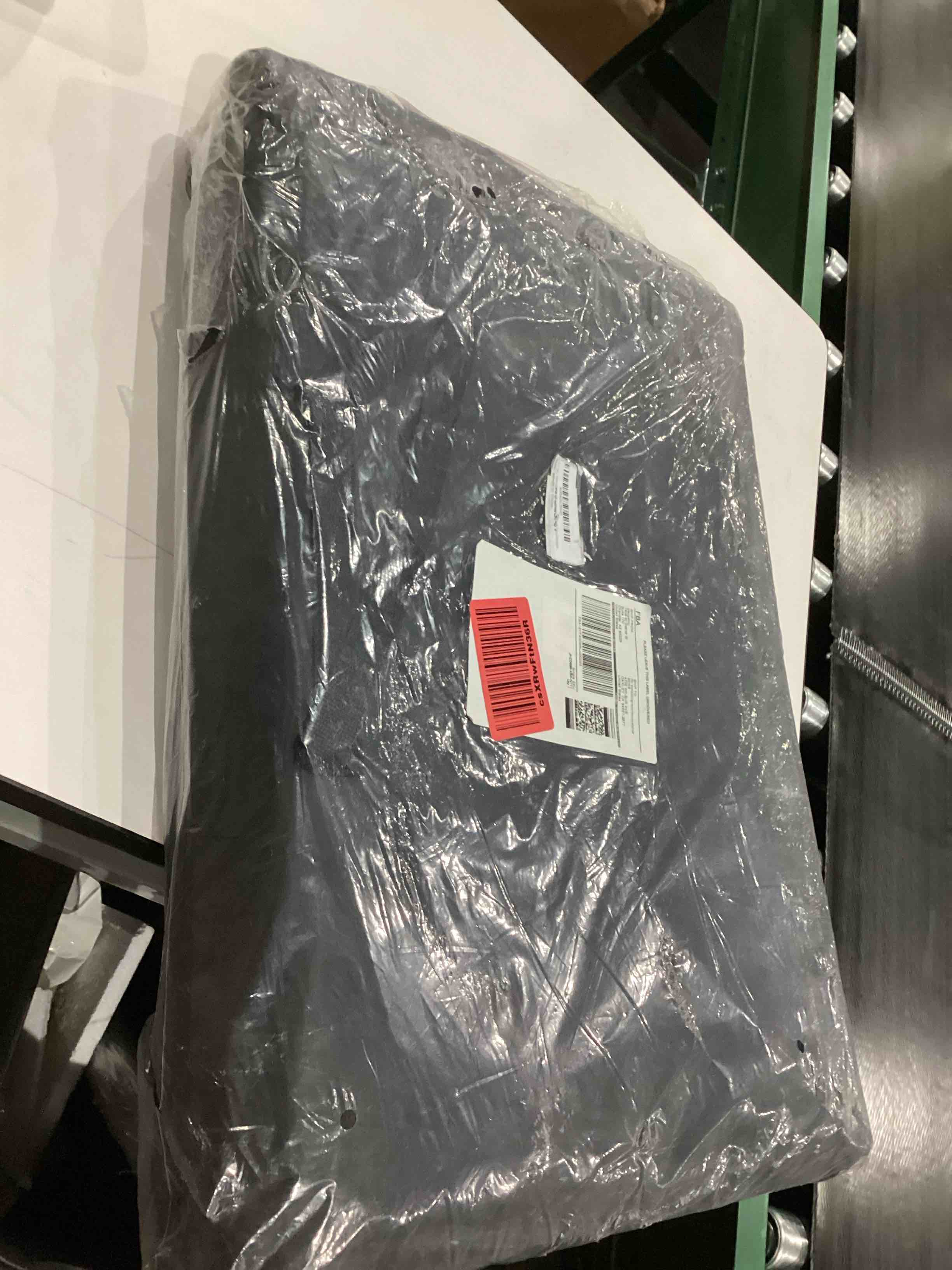 https://s3.amazonaws.com/lotting-images-prod/bidfta/TEA1968749_1760959654906.jpeg