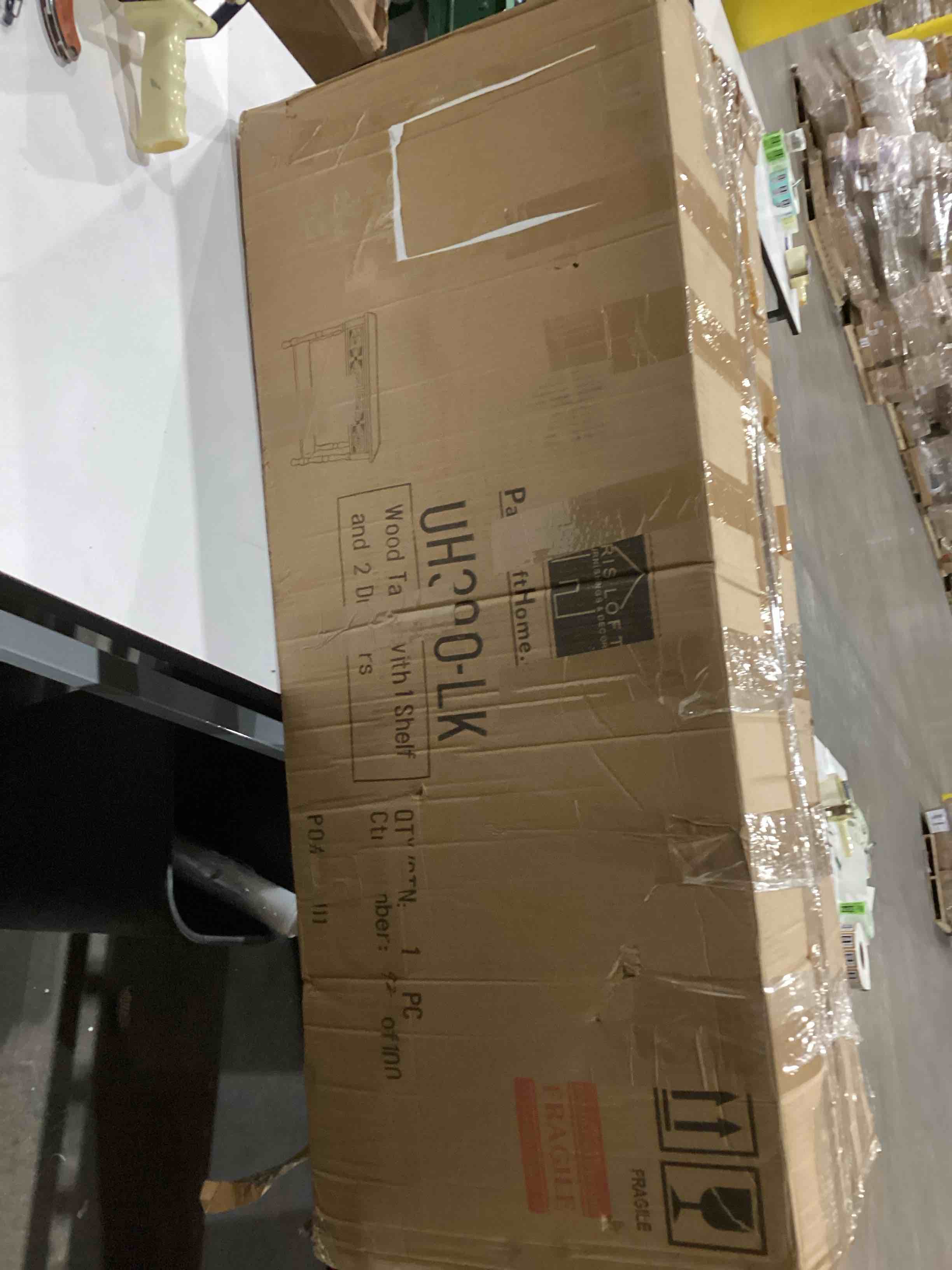 https://s3.amazonaws.com/lotting-images-prod/bidfta/TEA1968801_1761054752911.jpeg