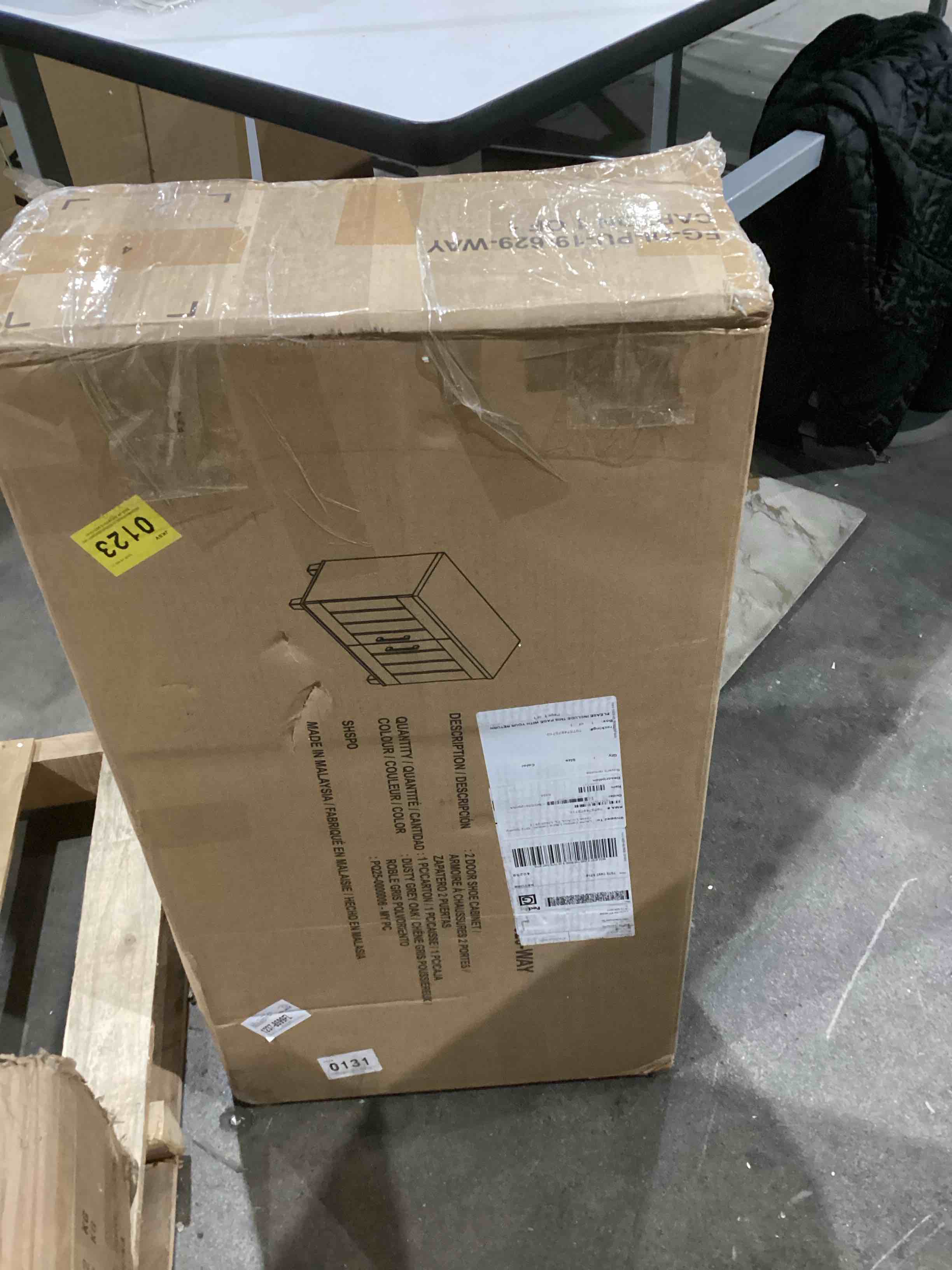 https://s3.amazonaws.com/lotting-images-prod/bidfta/TEA1968863_1761223614441.jpeg