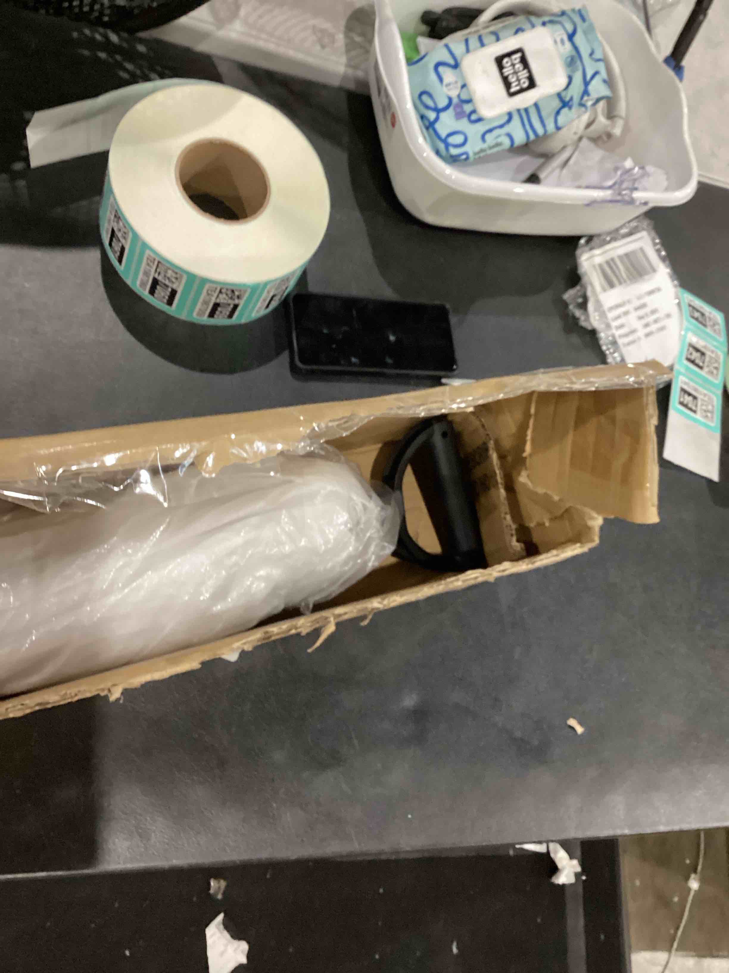 https://s3.amazonaws.com/lotting-images-prod/bidfta/TEA1987041_1757612555395.jpeg