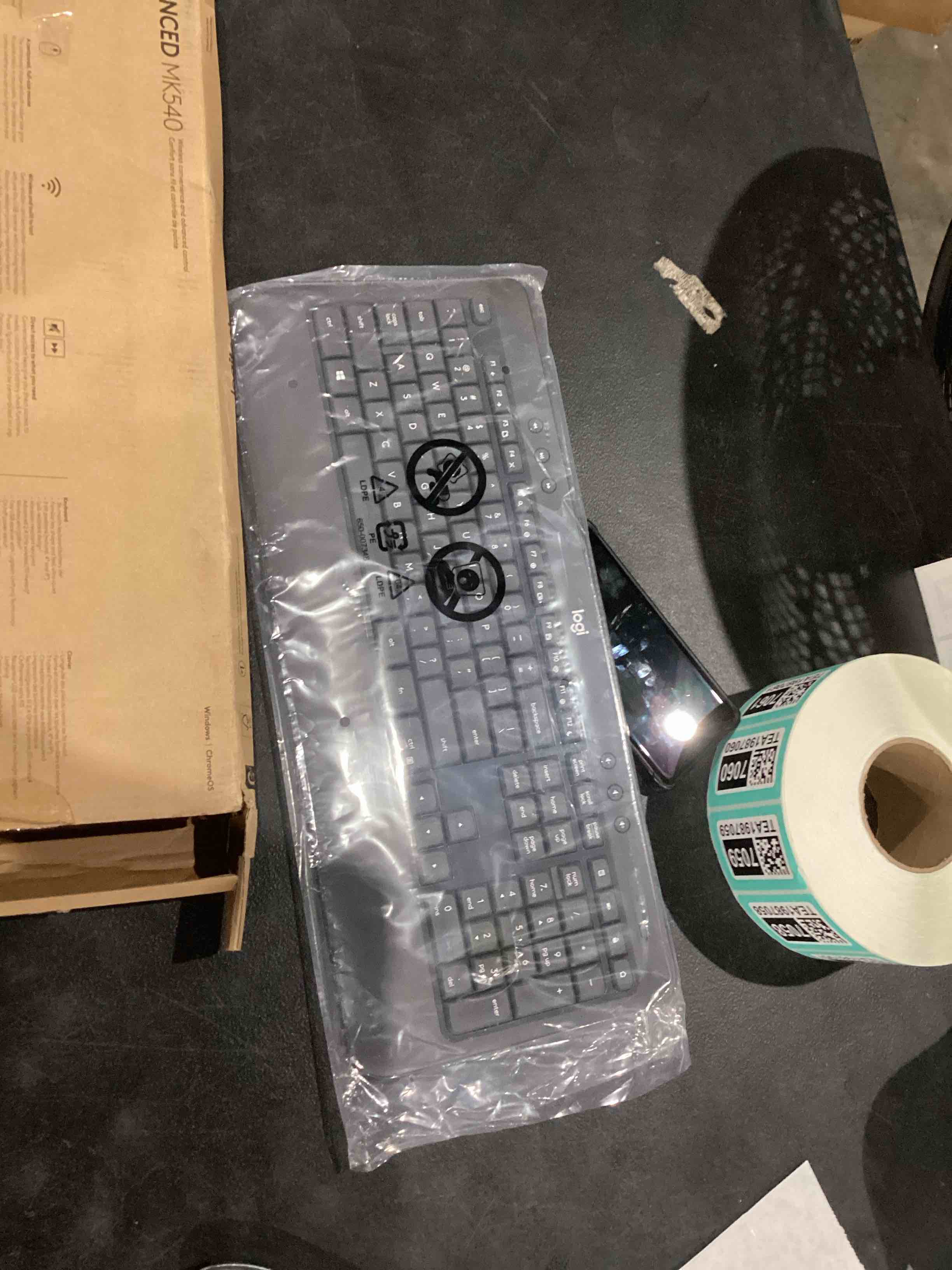 https://s3.amazonaws.com/lotting-images-prod/bidfta/TEA1987049_1757613281874.jpeg
