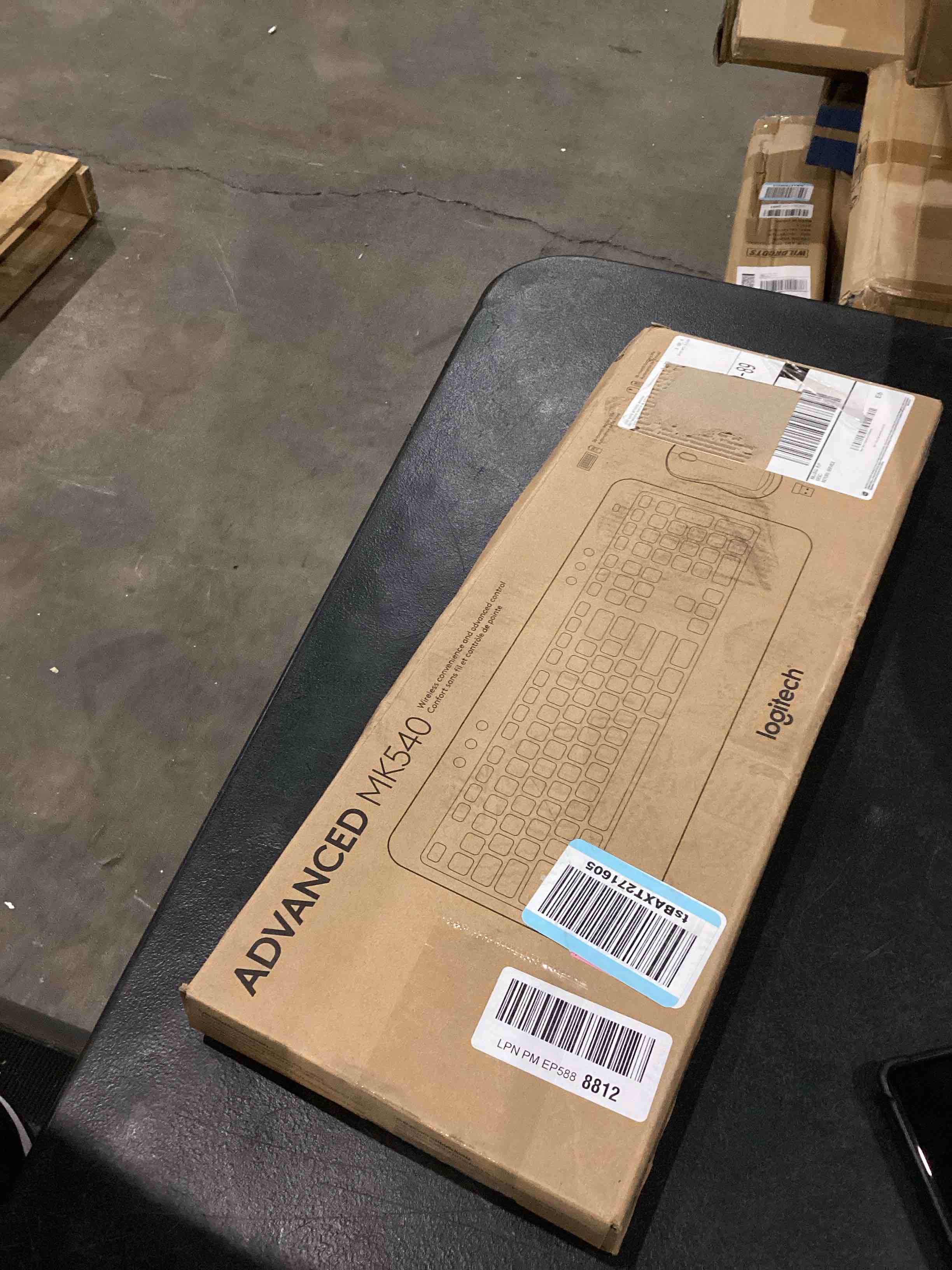 https://s3.amazonaws.com/lotting-images-prod/bidfta/TEA1987049_1757613302001.jpeg