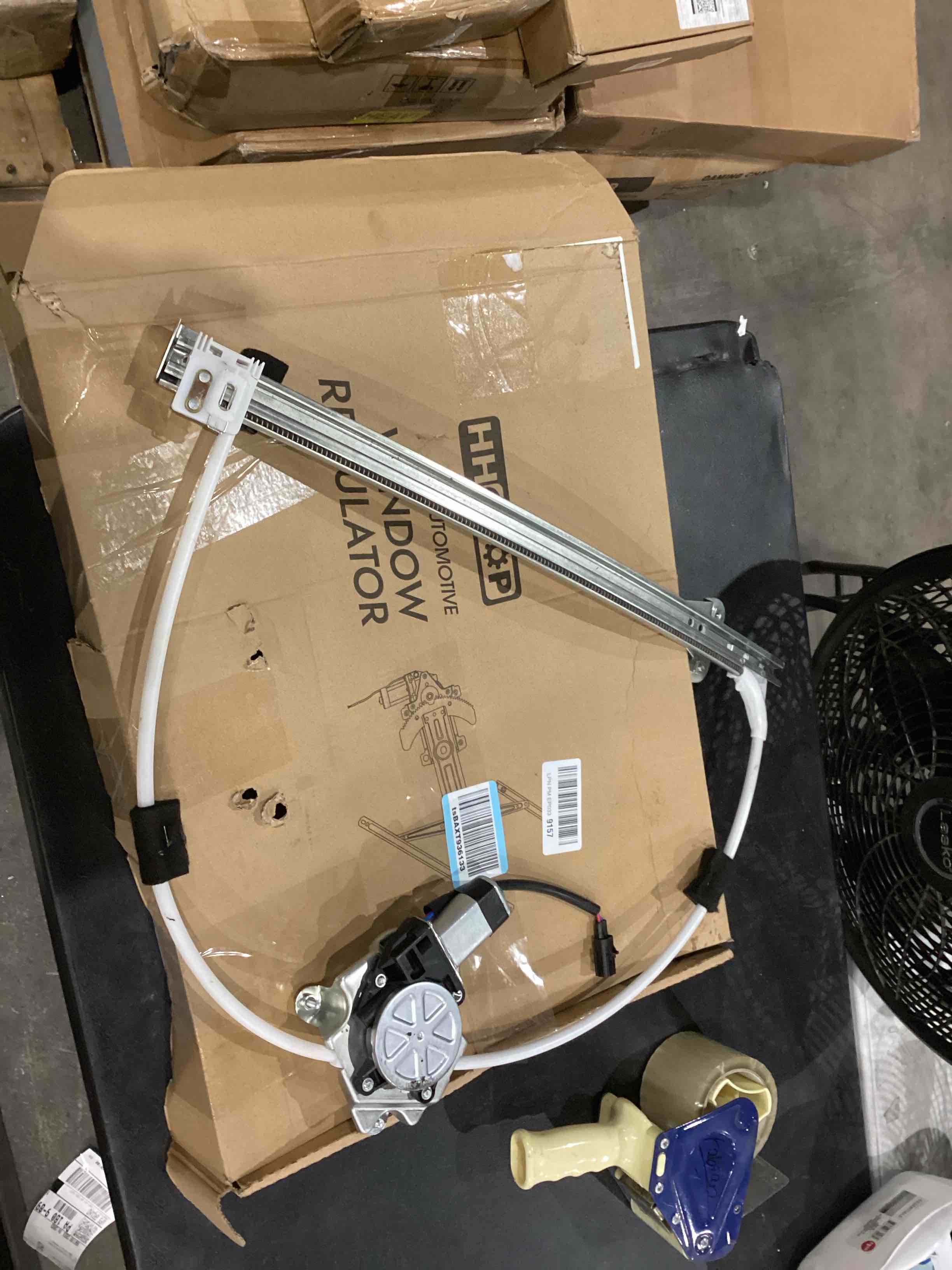 https://s3.amazonaws.com/lotting-images-prod/bidfta/TEA1987065_1757678051003.jpeg