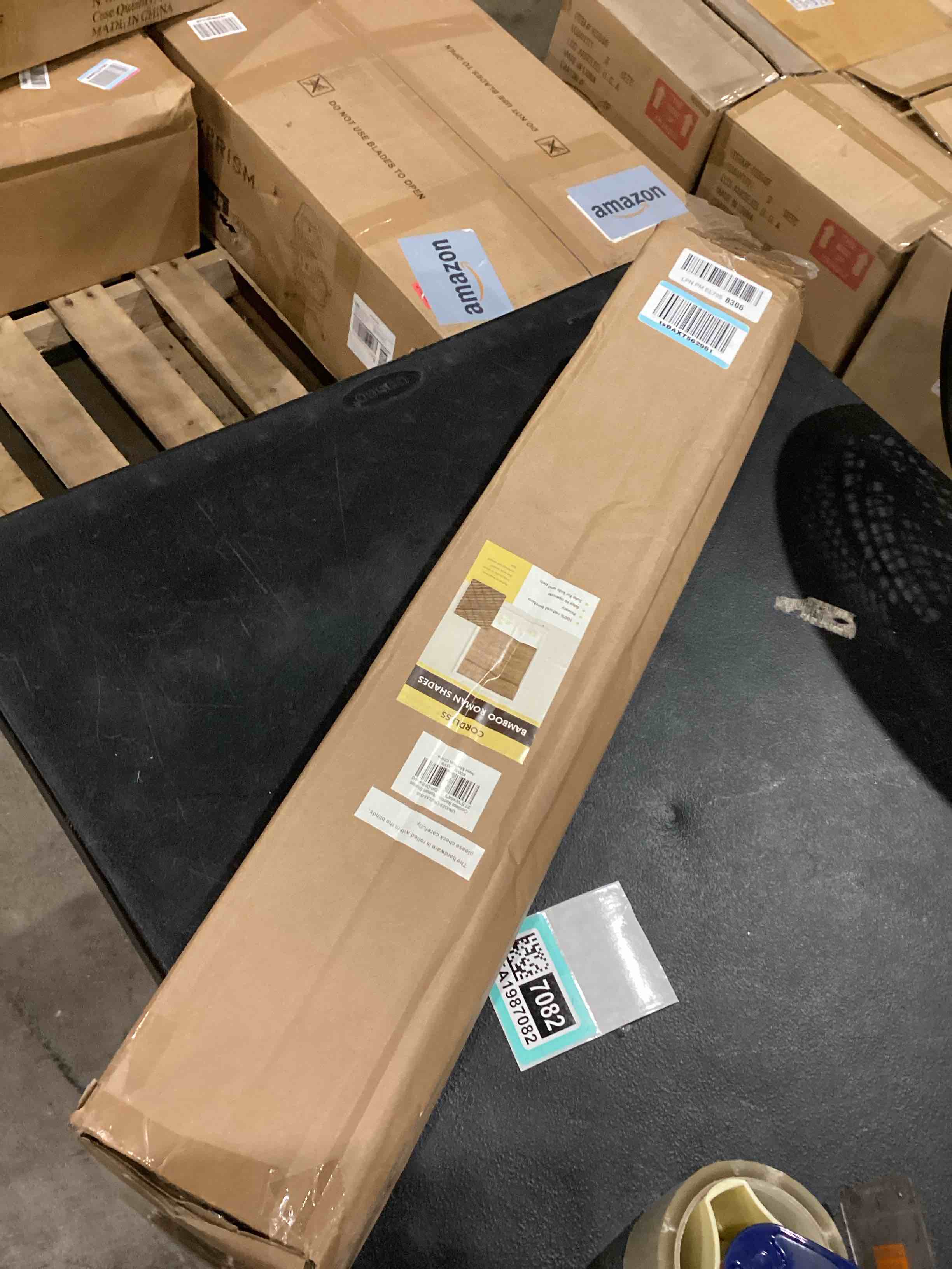 https://s3.amazonaws.com/lotting-images-prod/bidfta/TEA1987082_1757681858697.jpeg