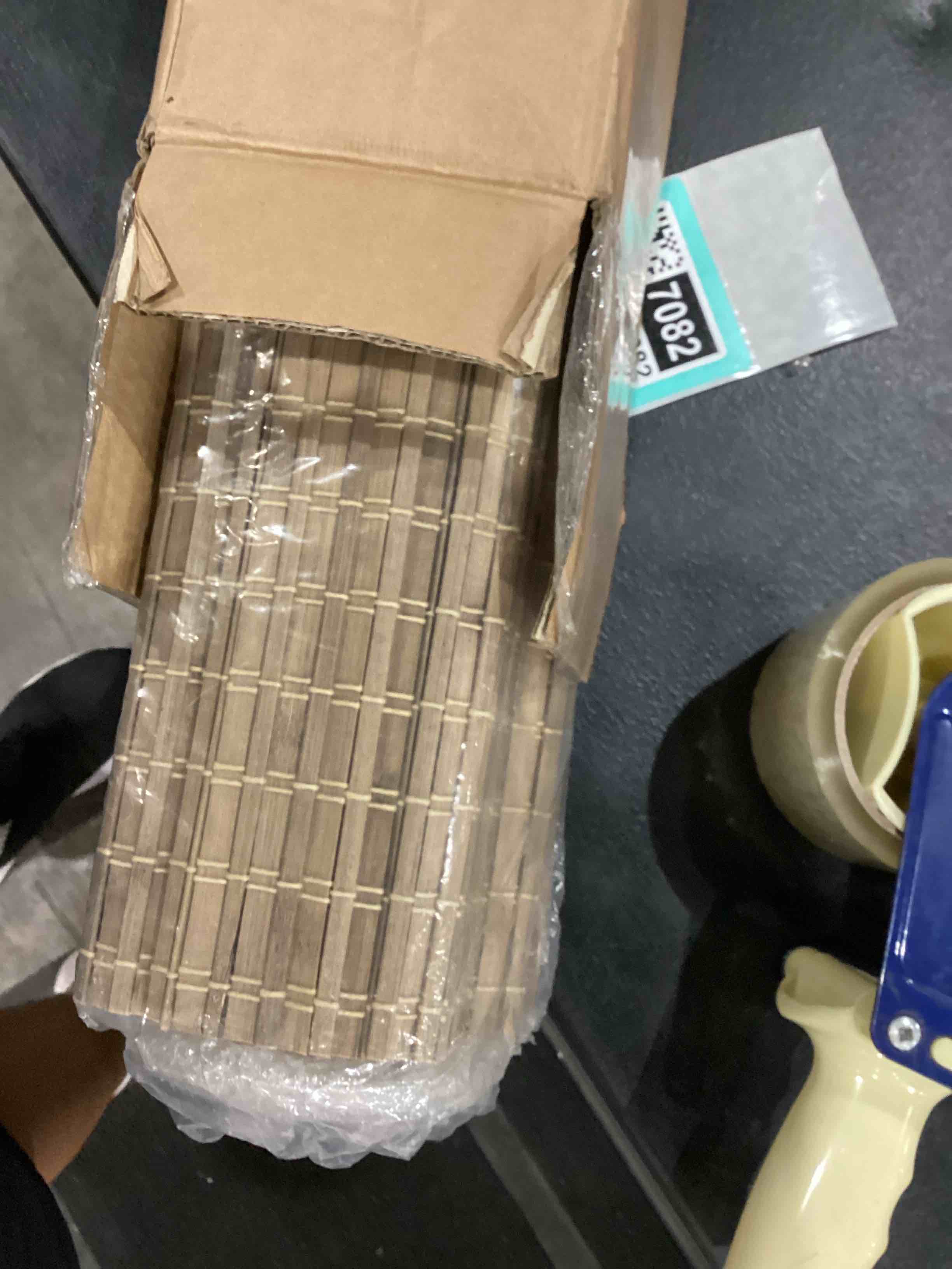 https://s3.amazonaws.com/lotting-images-prod/bidfta/TEA1987082_1757681874632.jpeg