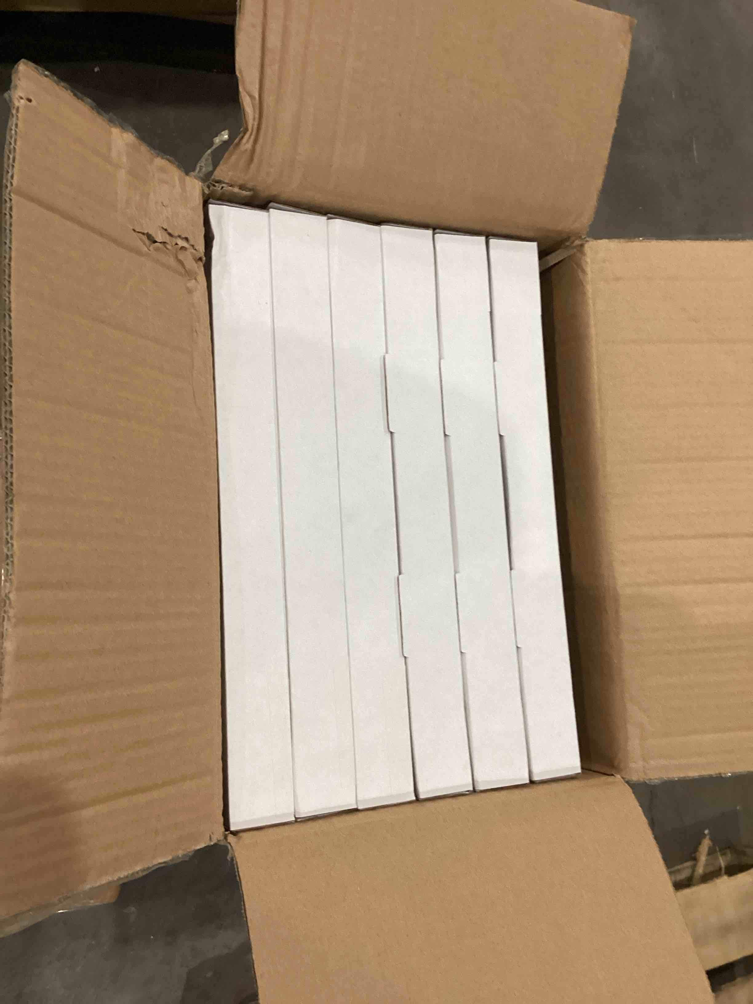 https://s3.amazonaws.com/lotting-images-prod/bidfta/TEA1987086_1757685264133.jpeg