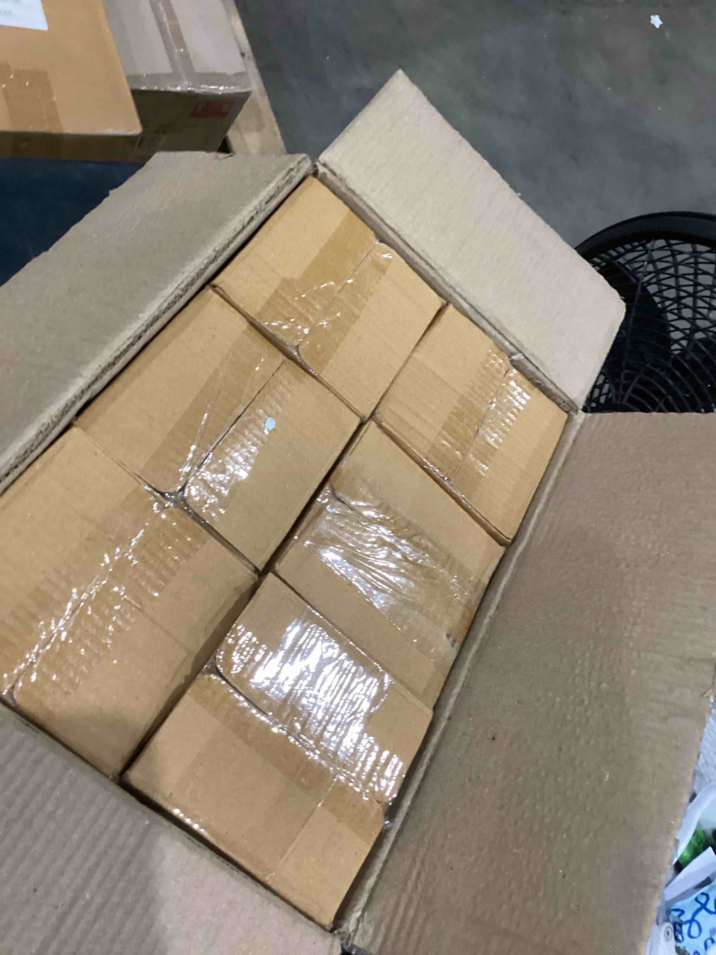 https://s3.amazonaws.com/lotting-images-prod/bidfta/TEA1987097_1757686923095.jpeg
