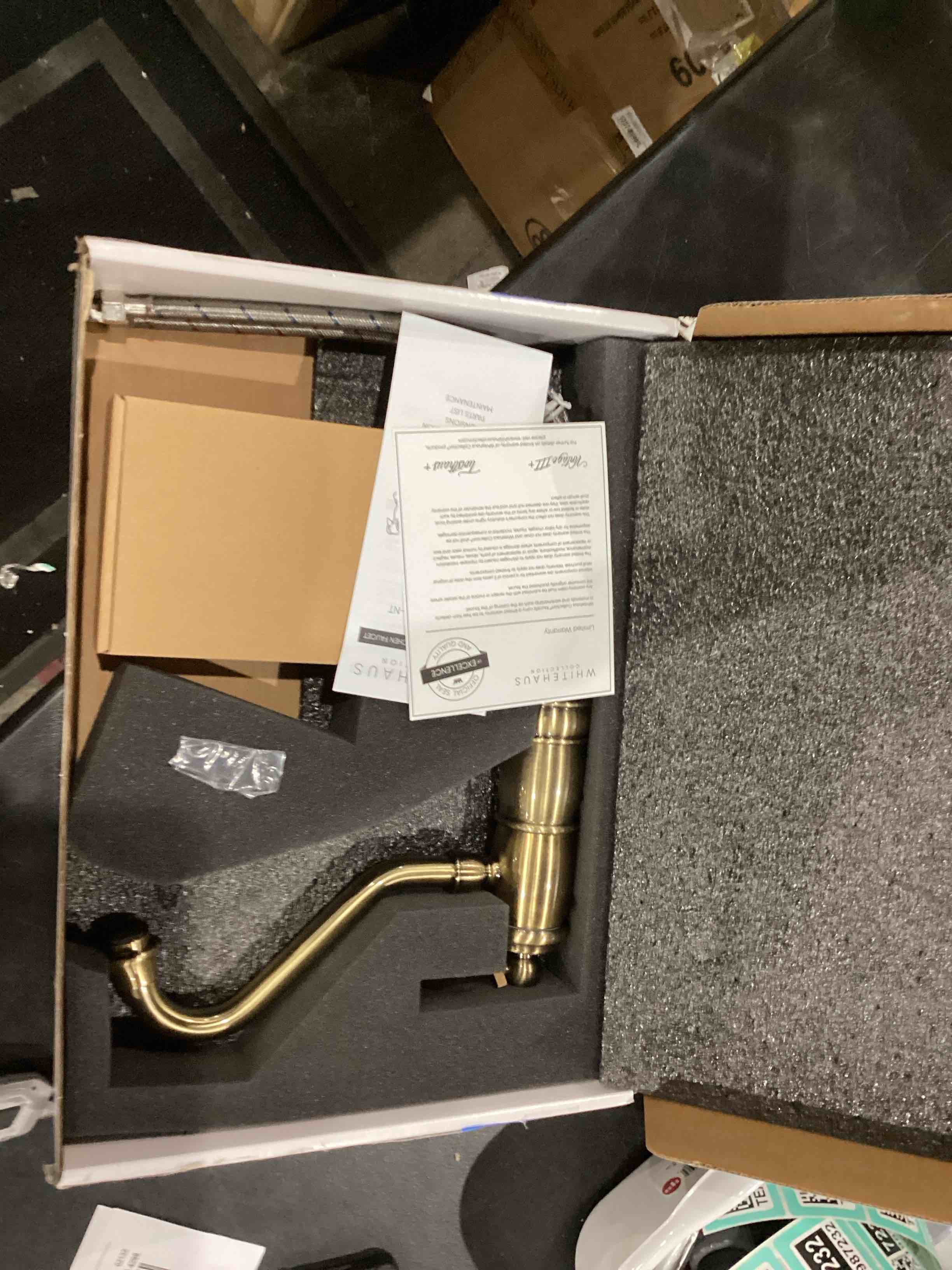 https://s3.amazonaws.com/lotting-images-prod/bidfta/TEA1987205_1757949226394.jpeg