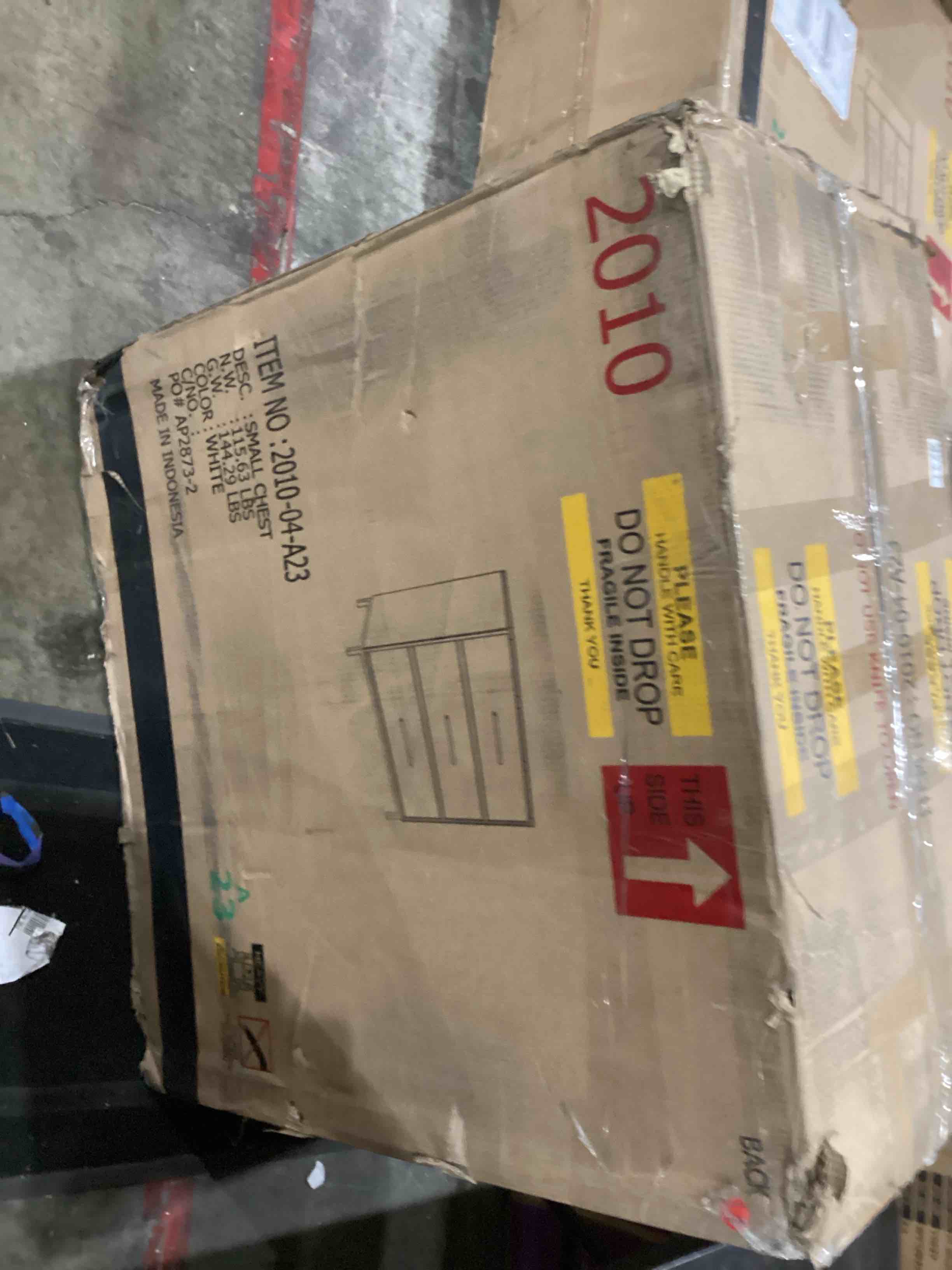 https://s3.amazonaws.com/lotting-images-prod/bidfta/TEA1987207_1757950529271.jpeg