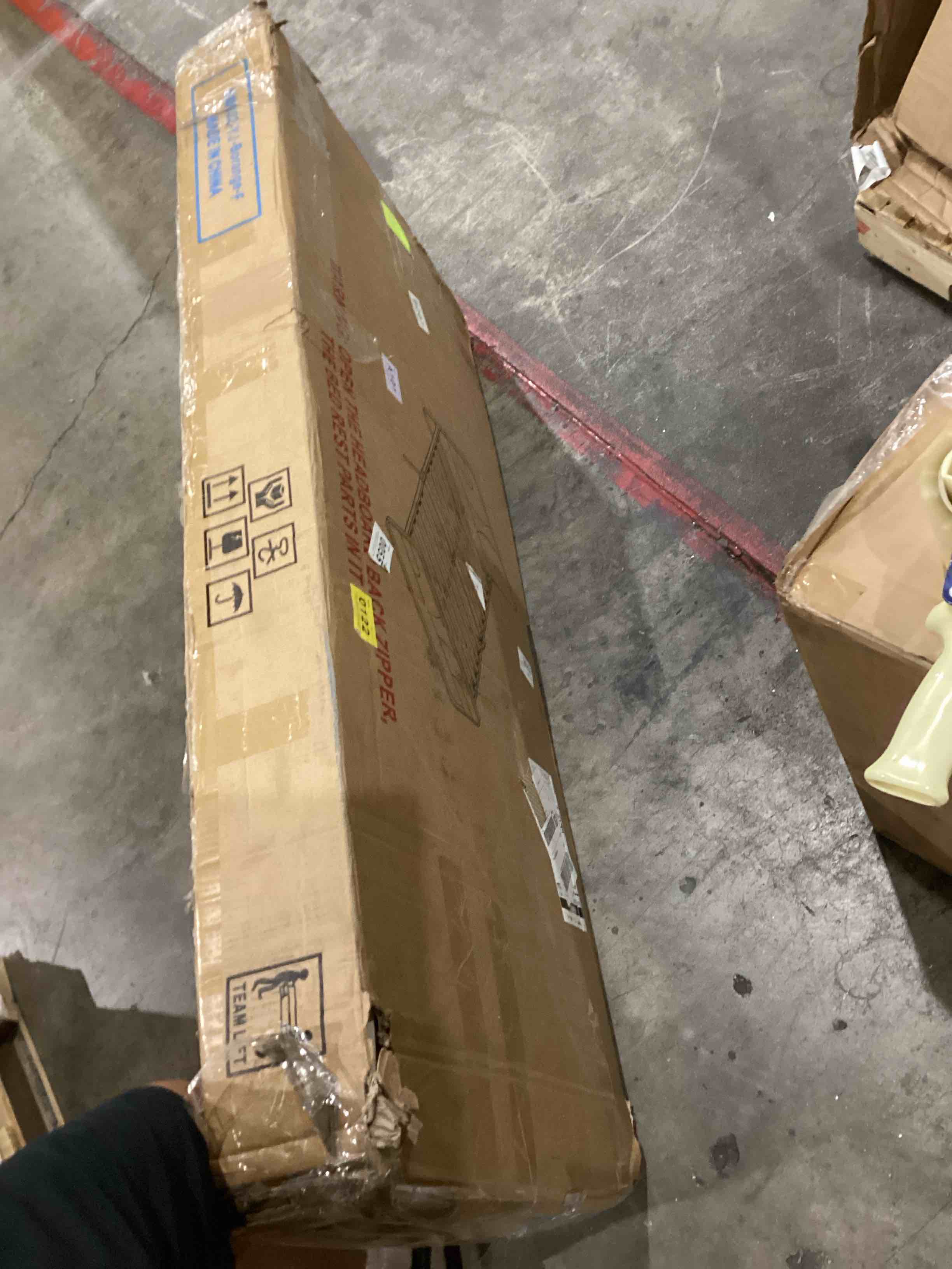 https://s3.amazonaws.com/lotting-images-prod/bidfta/TEA1987260_1758045114472.jpeg