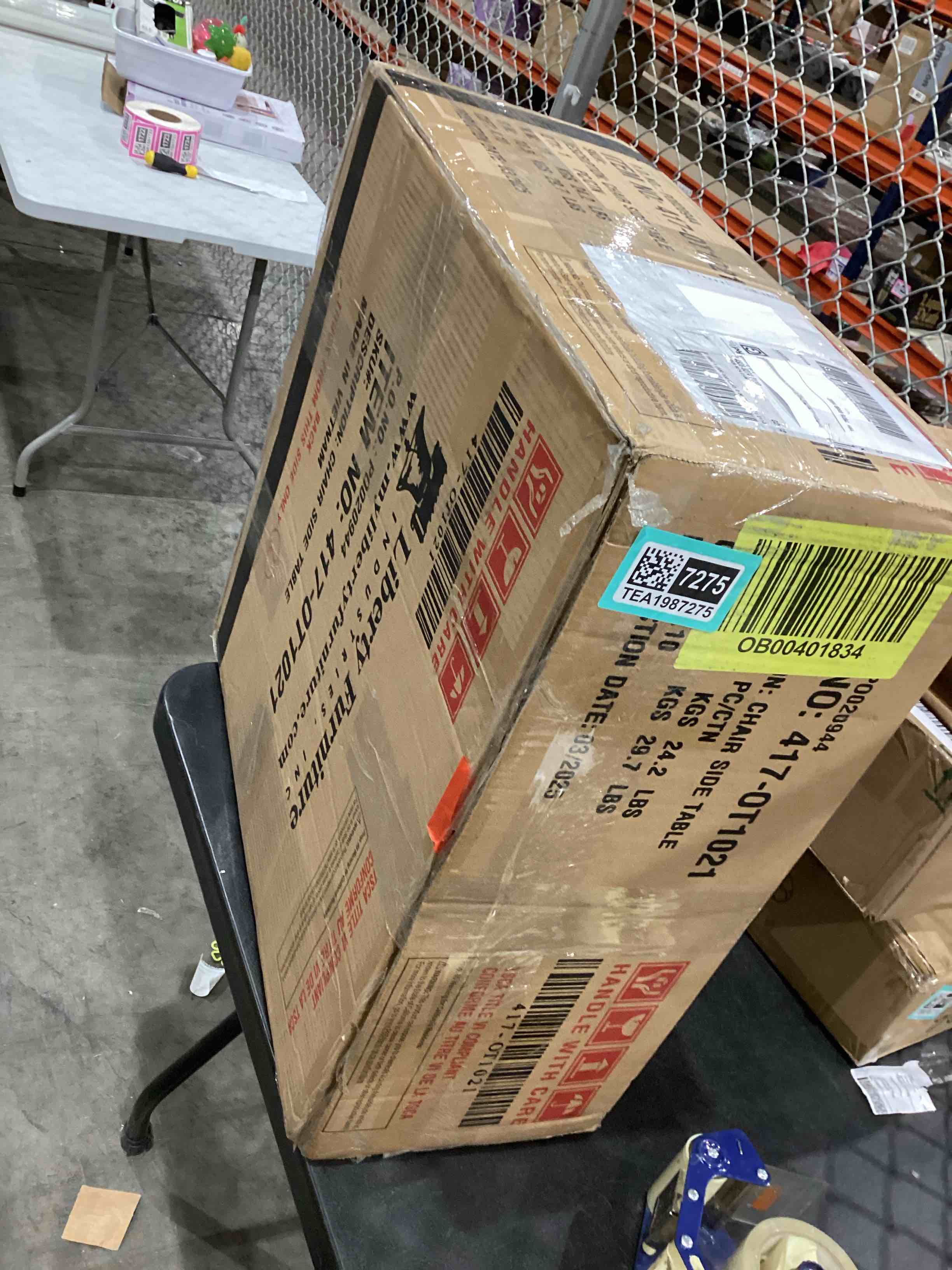 https://s3.amazonaws.com/lotting-images-prod/bidfta/TEA1987275_1758110265028.jpeg
